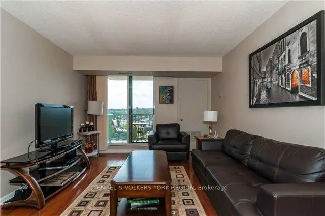 75 Ellen Street #1111
