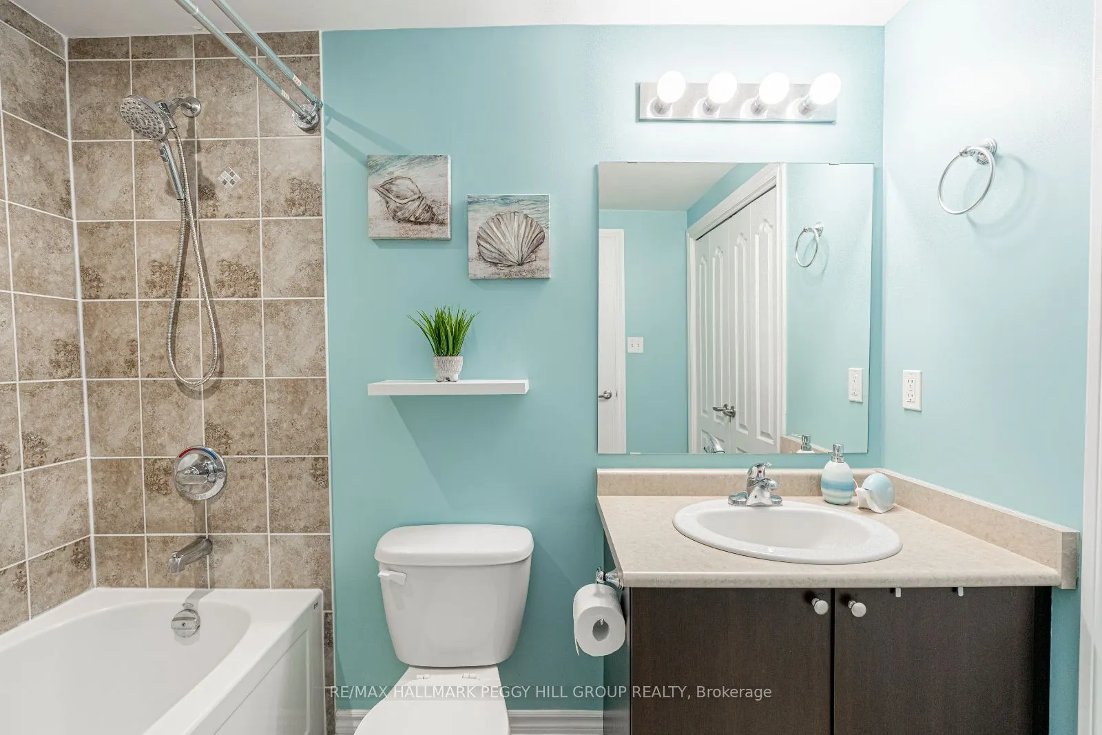 39 Ferndale Drive S #112