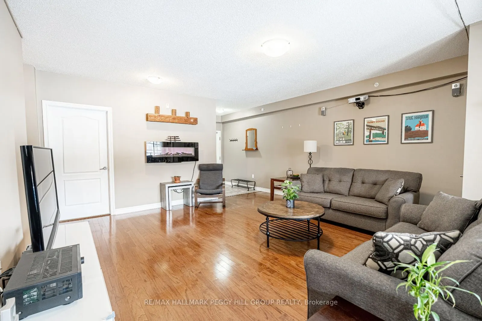 39 Ferndale Drive S #112