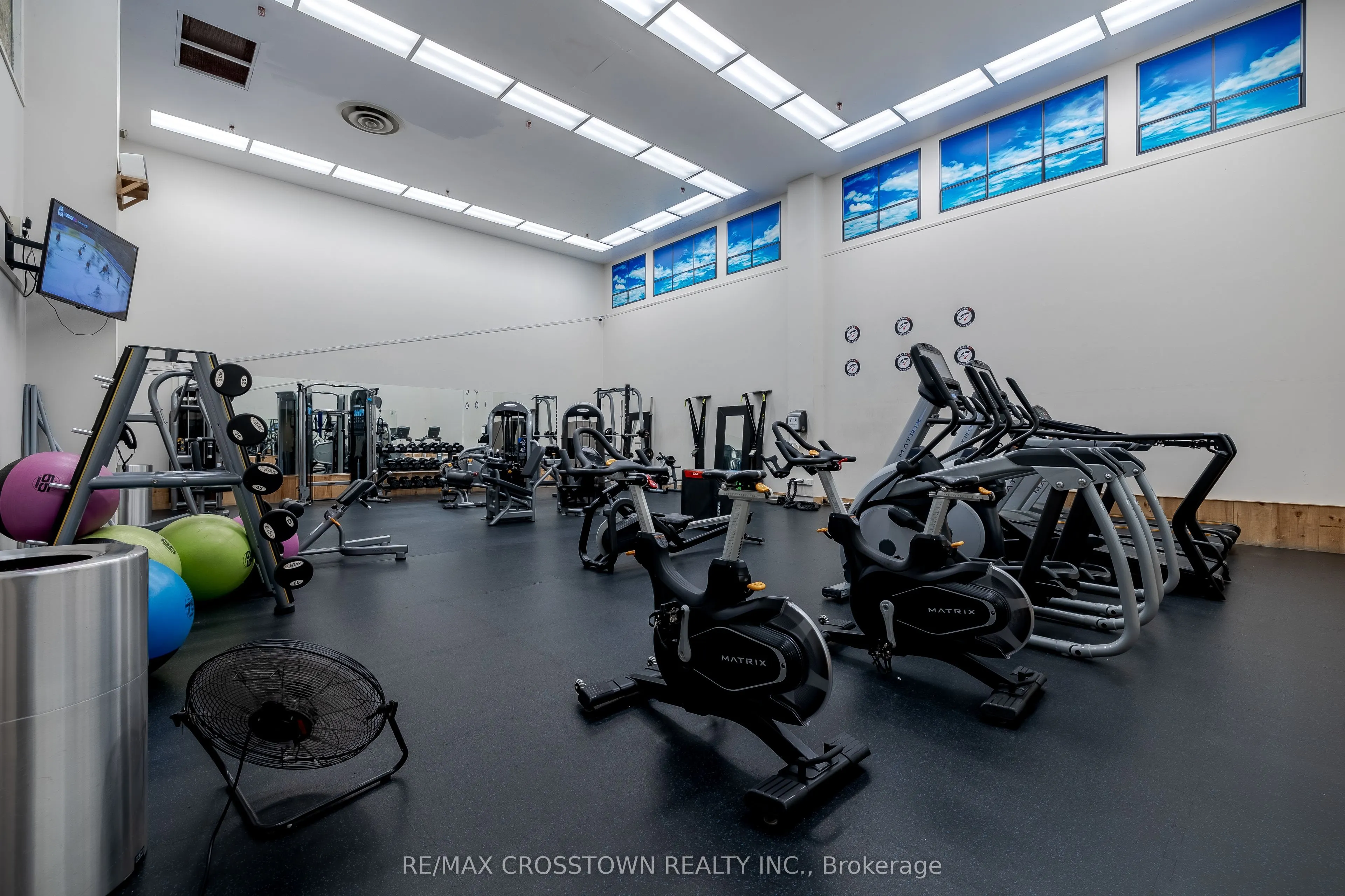 80 HORSESHOE Boulevard #302