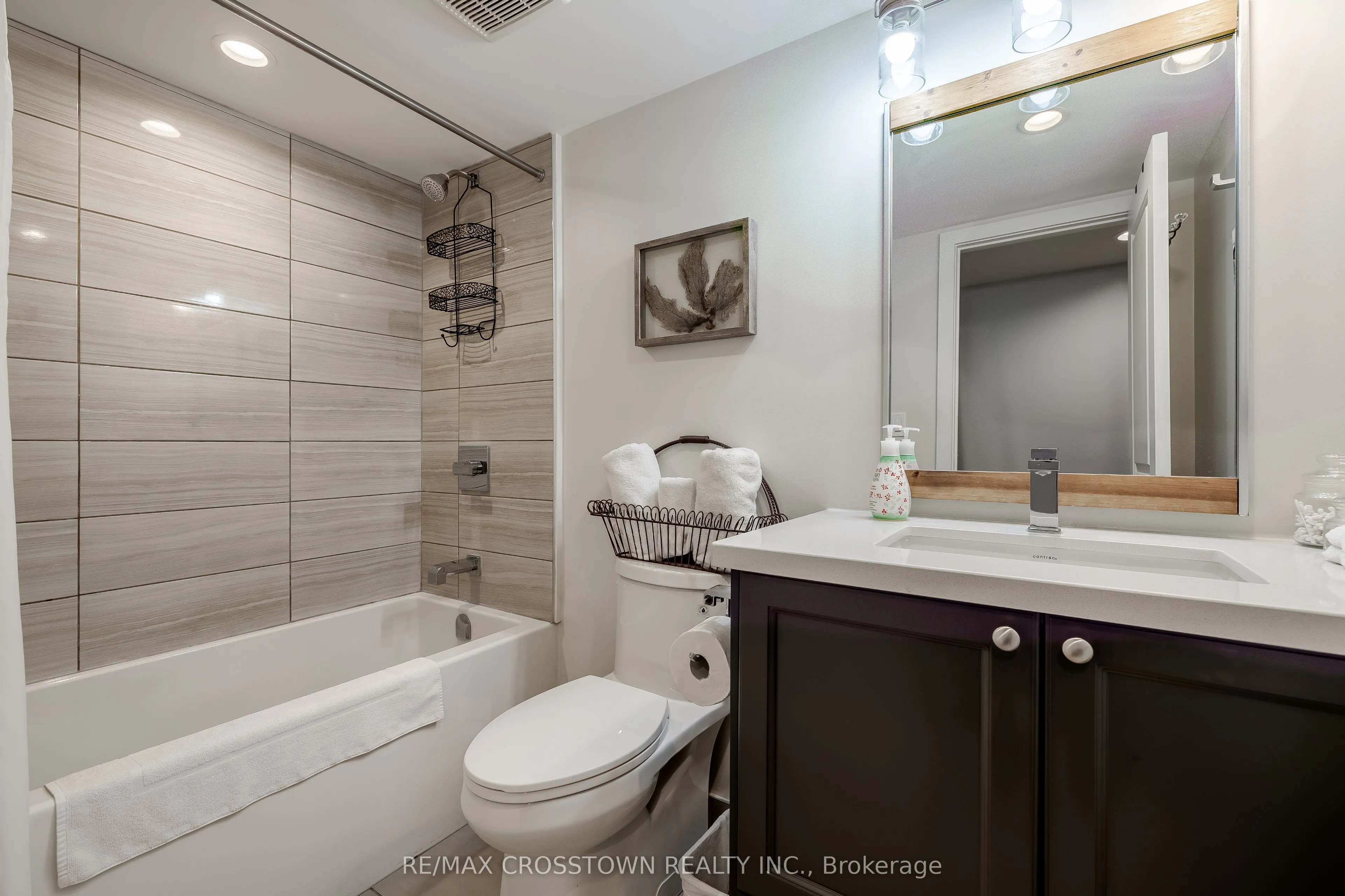 80 HORSESHOE Boulevard #302