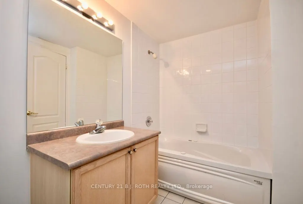 16 Raglan Street, #304