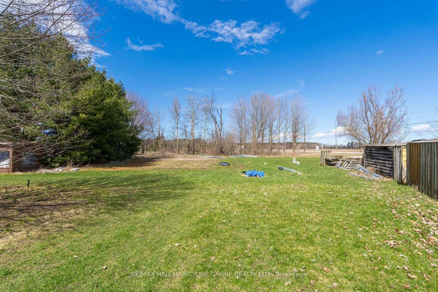 1008 Rainbow Valley Road W