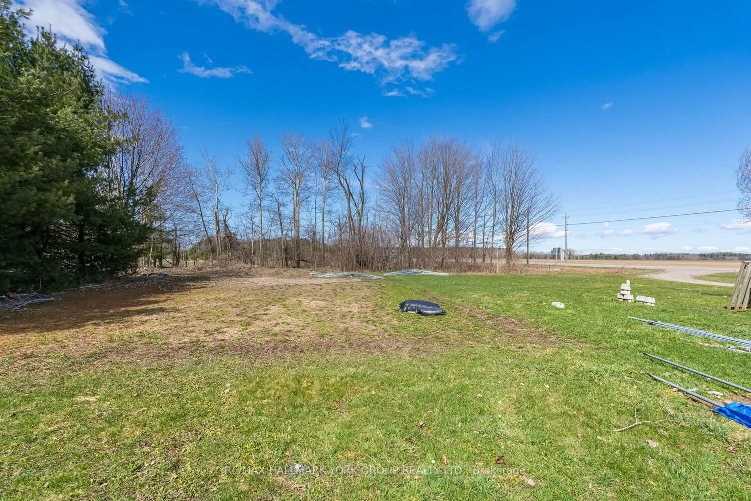 1008 Rainbow Valley Road W
