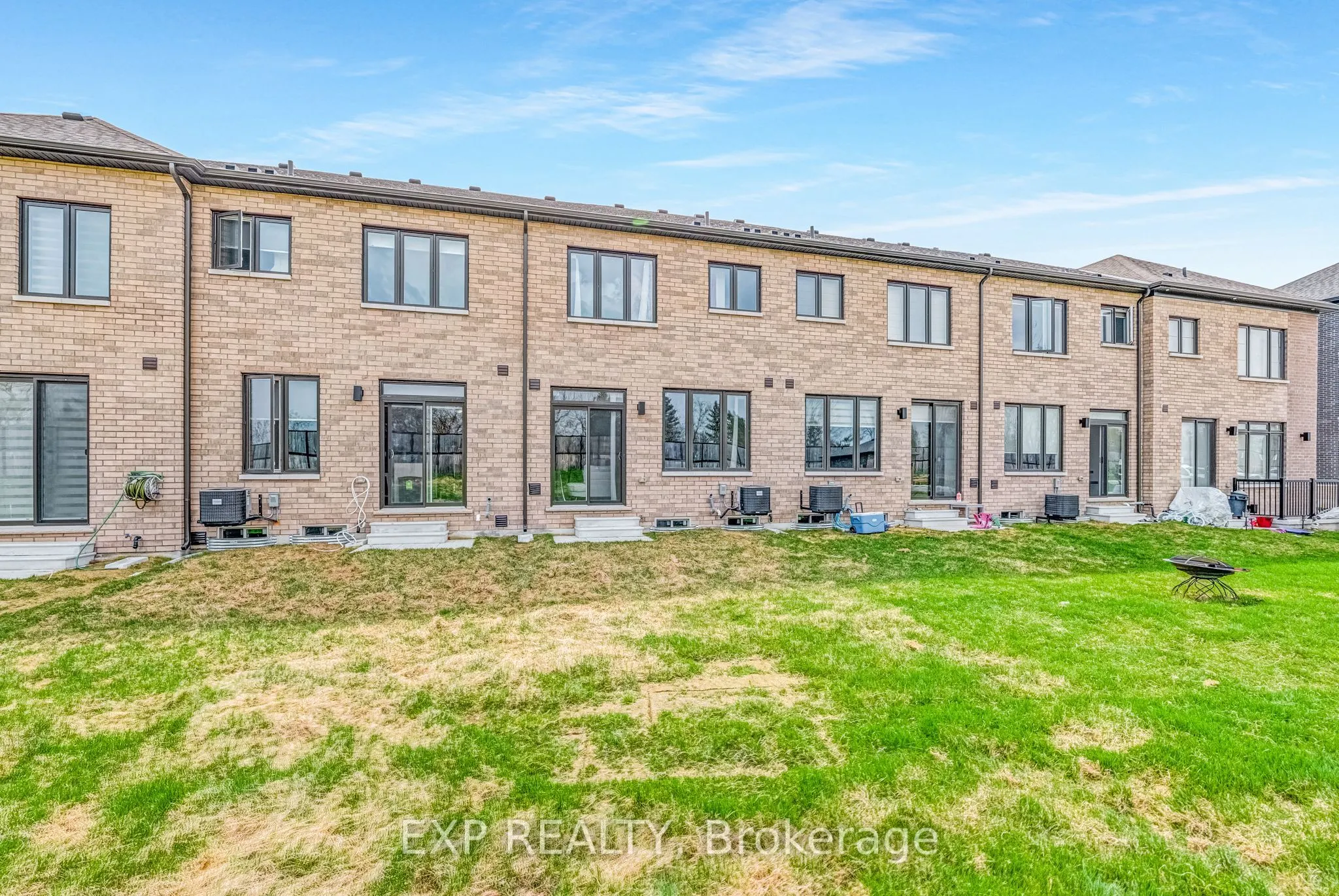 122 Turnberry Lane