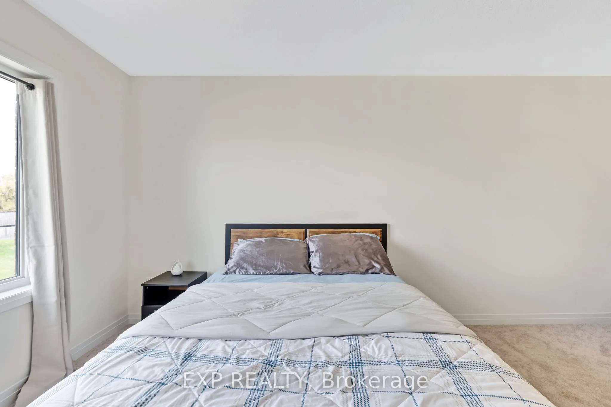 122 Turnberry Lane