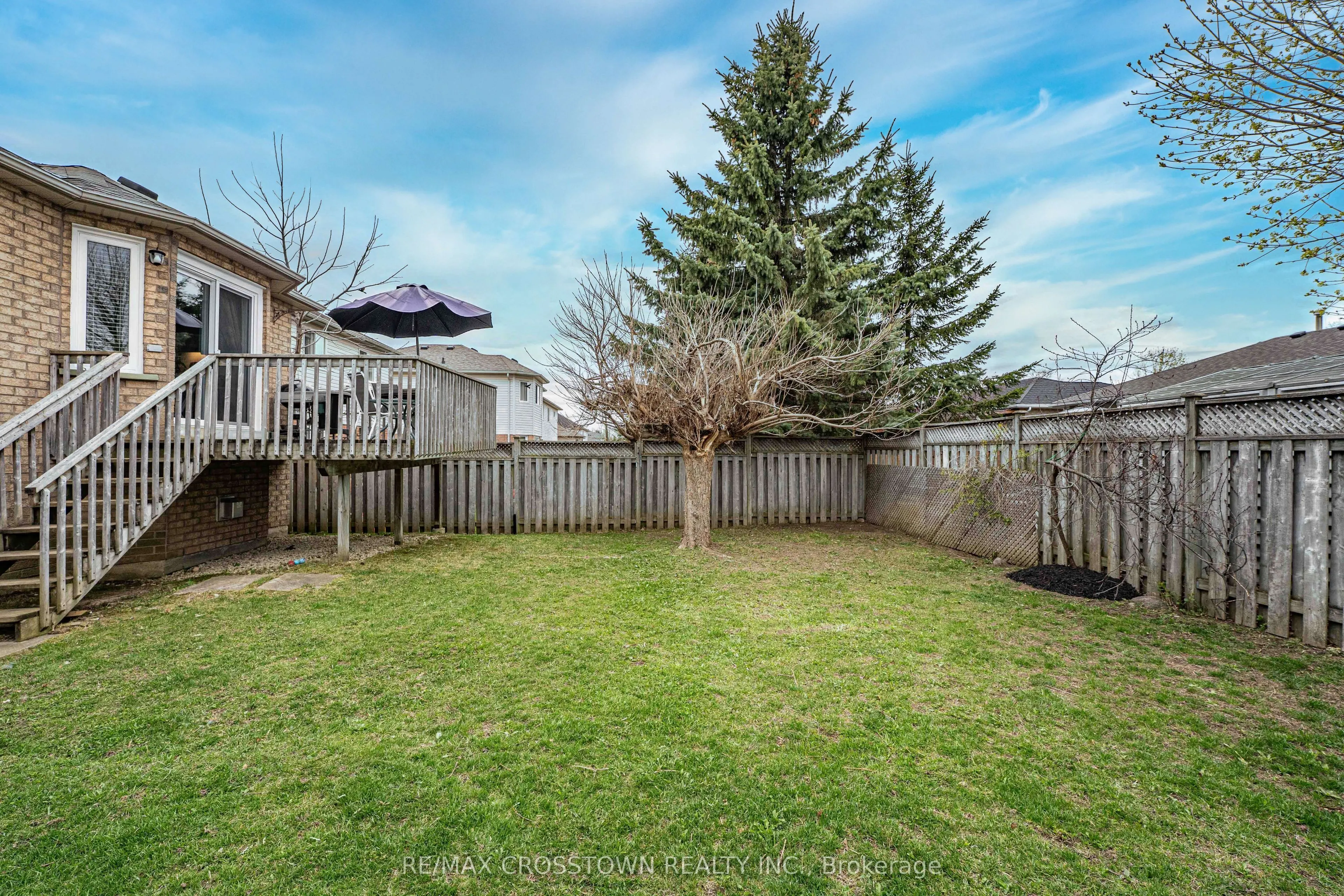 36 Leslie Avenue