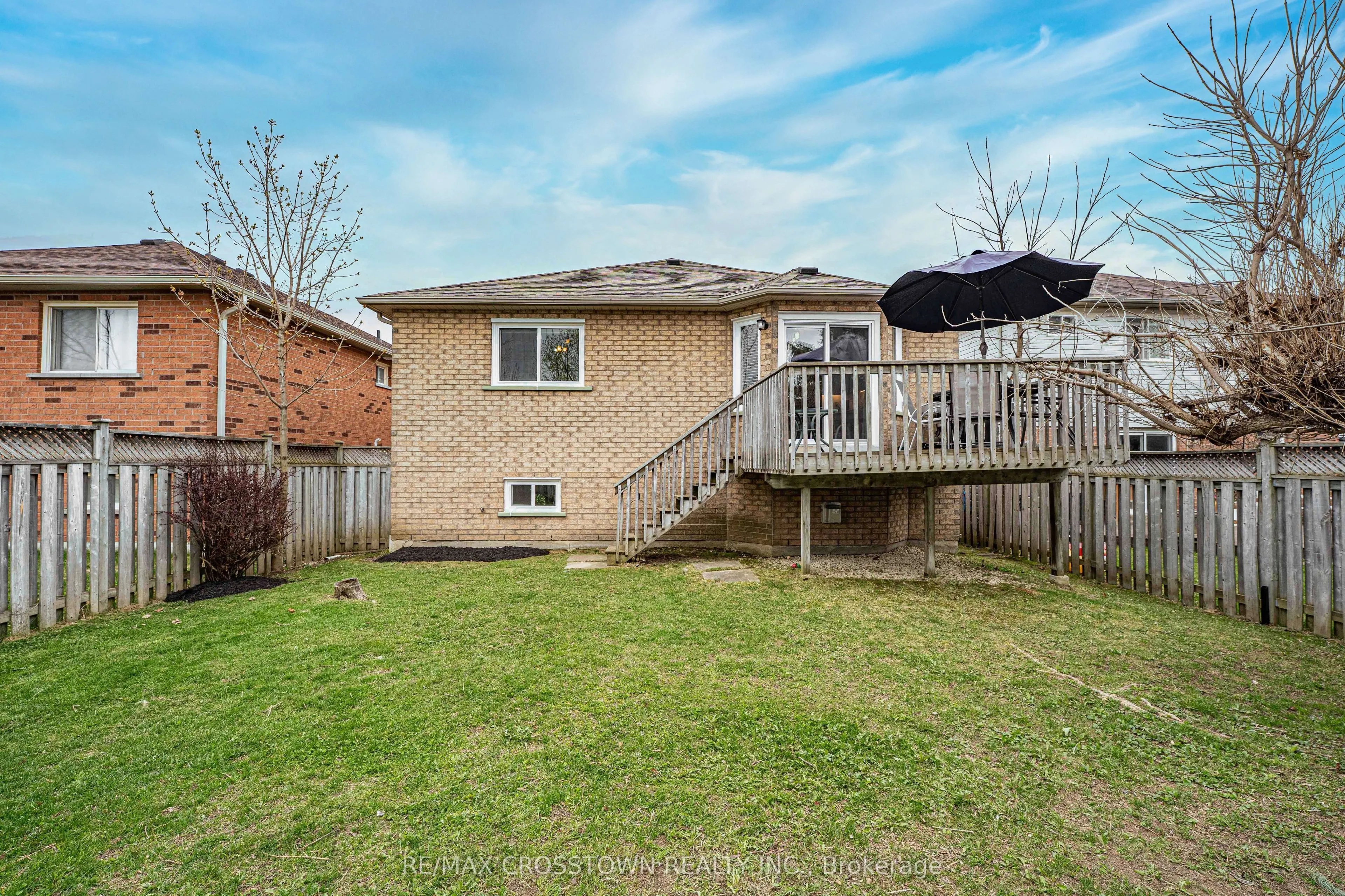 36 Leslie Avenue