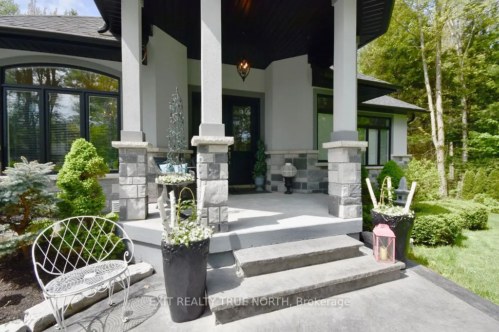 2 Sycamore Circle