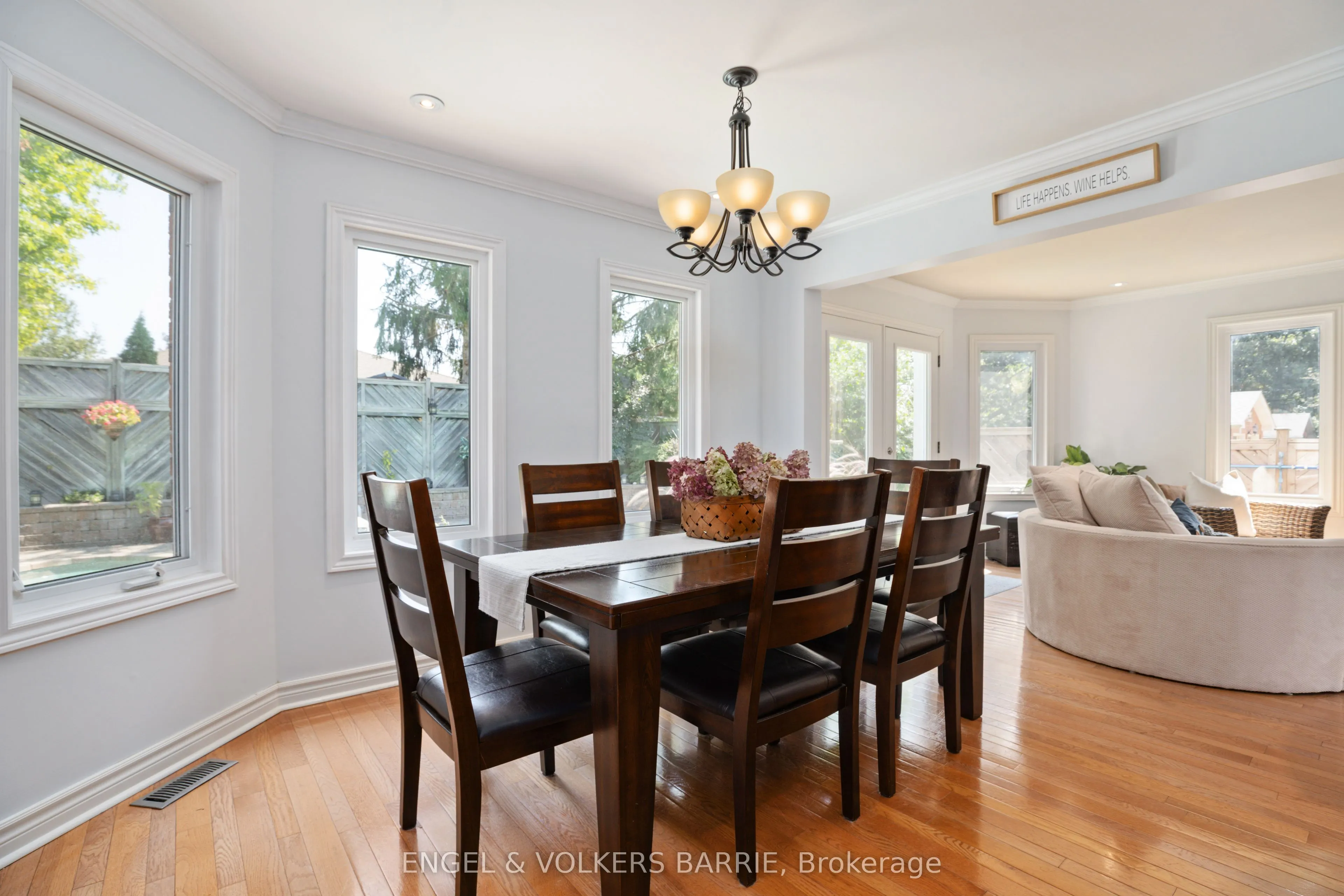 19 Grand Forest Drive