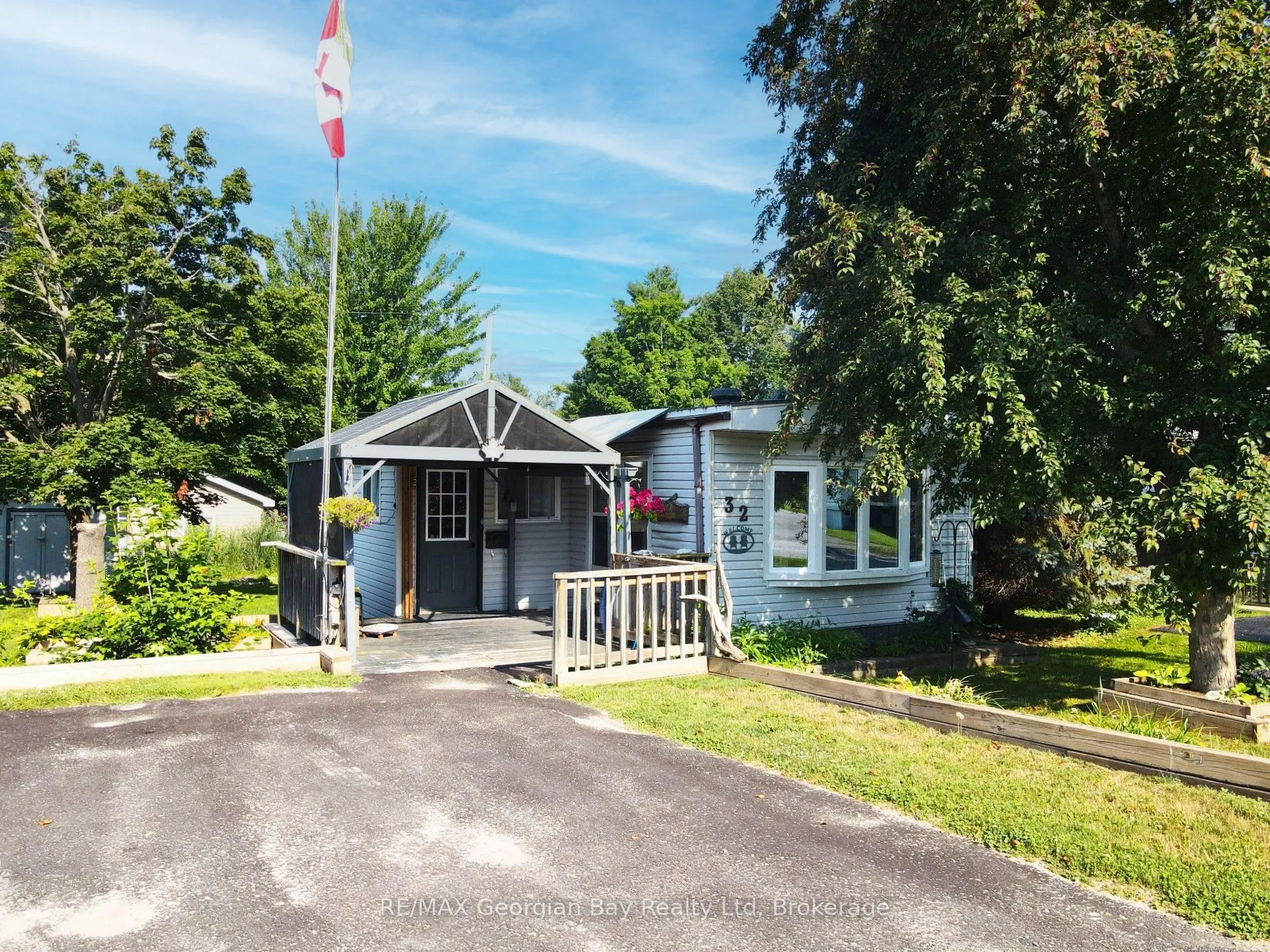 32 Northland Road
