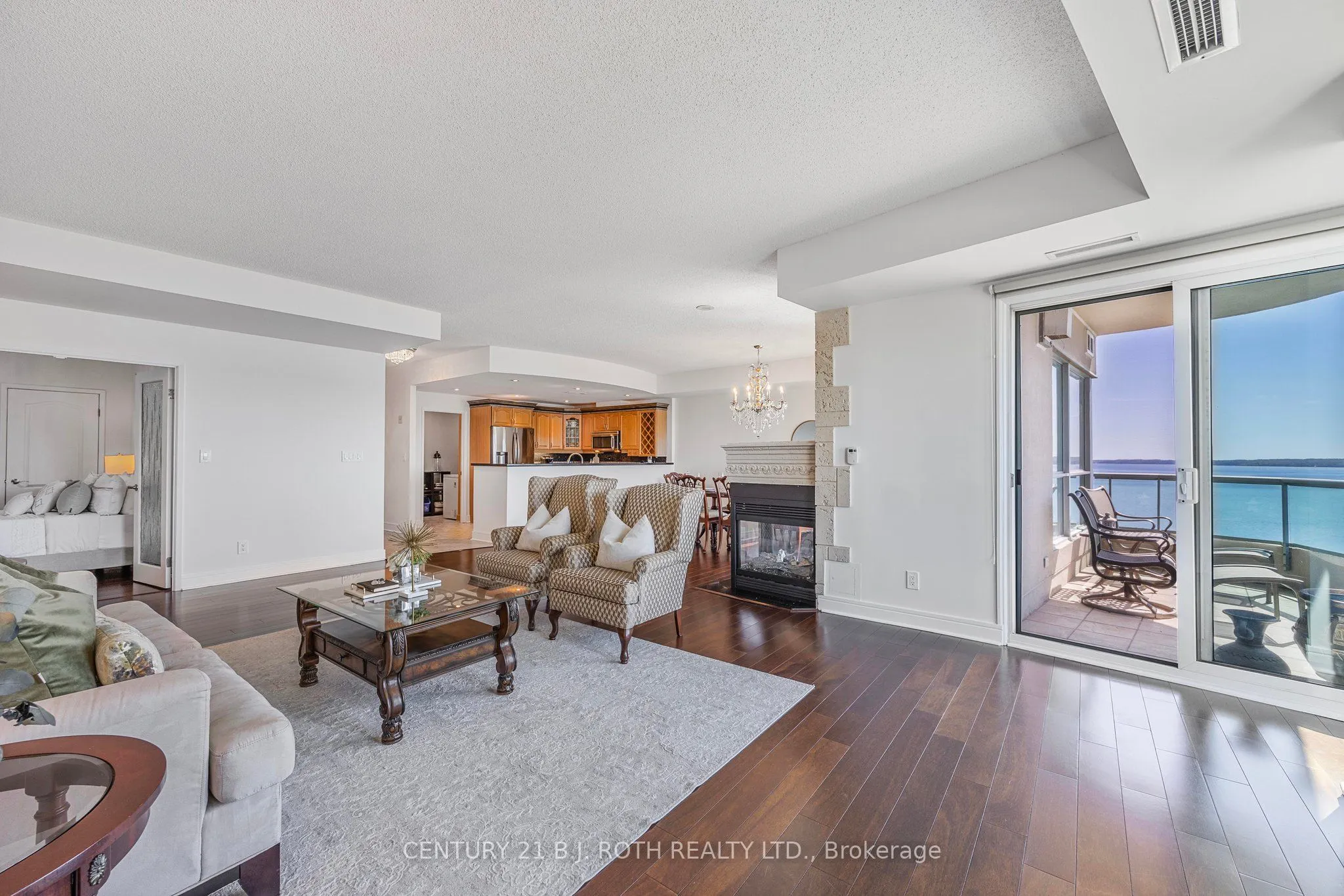 2 Toronto Street, #PH1 1