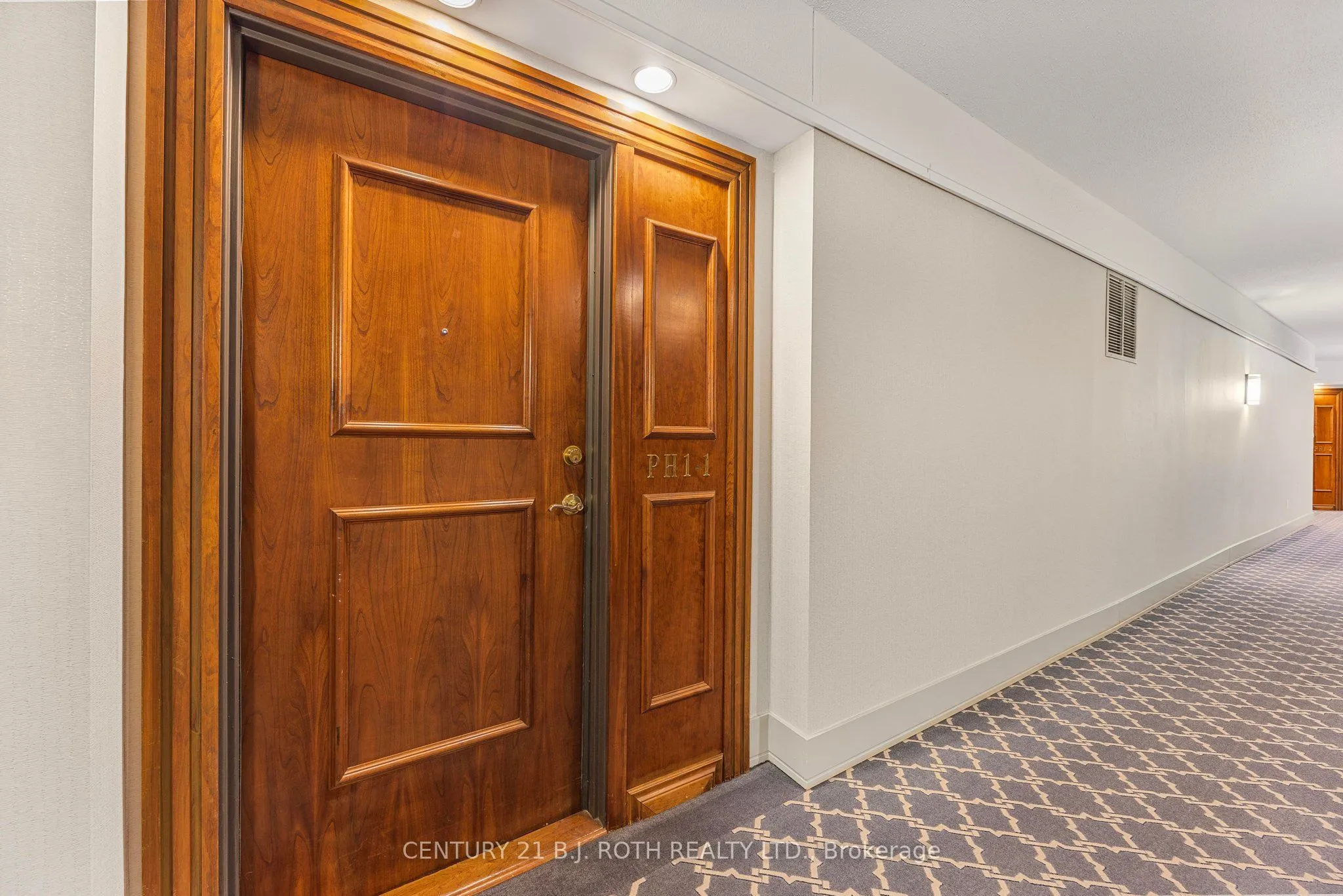 2 Toronto Street, #PH1 1