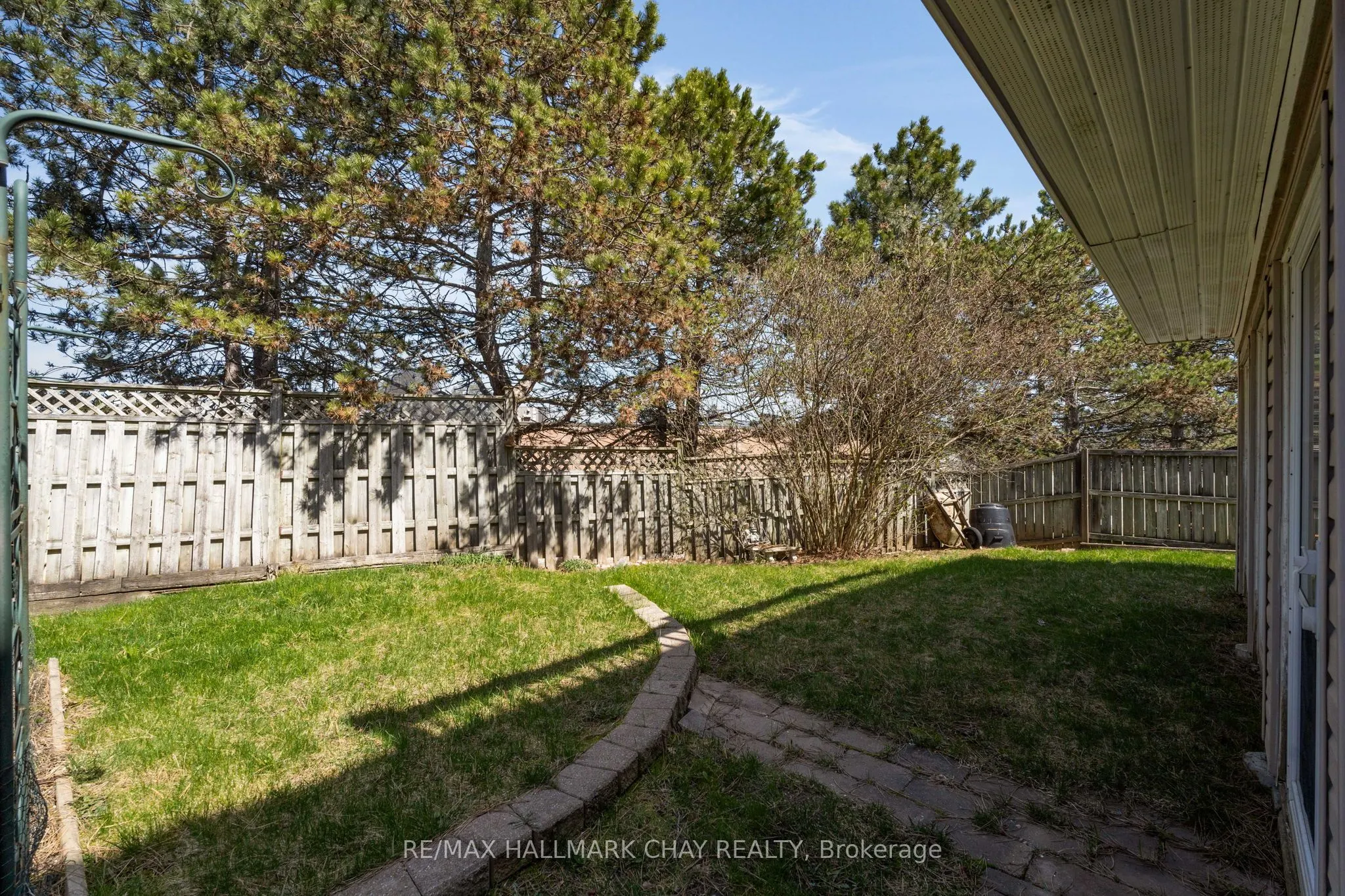 4 Trillium Crescent