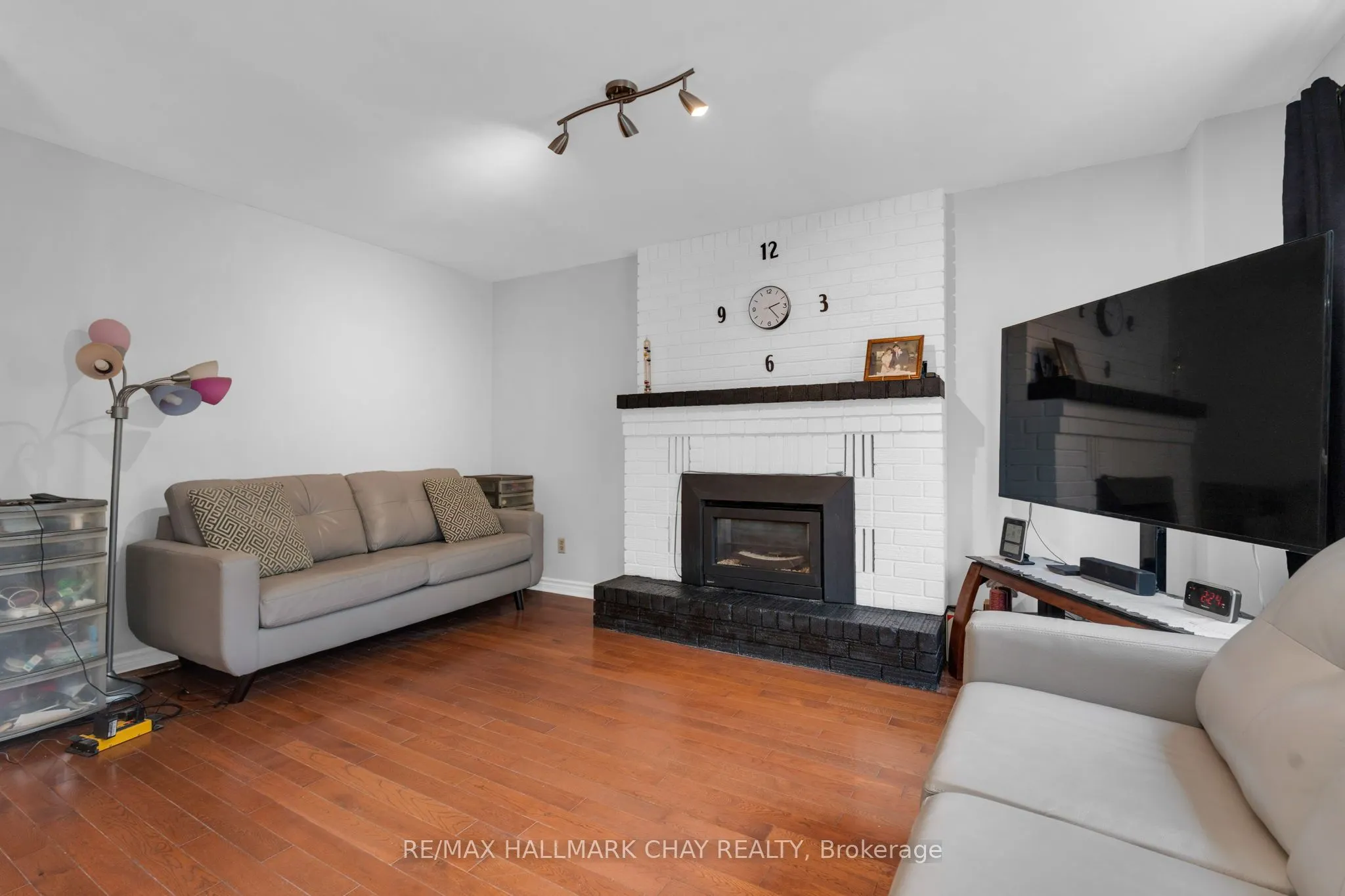 4 Trillium Crescent