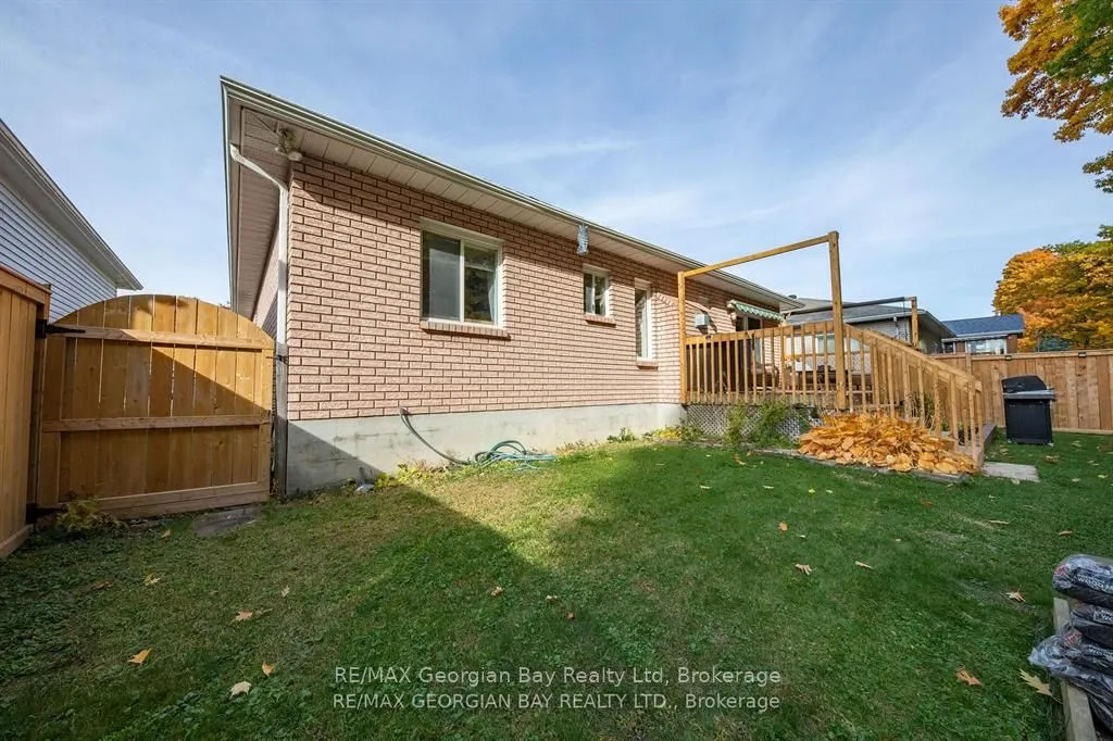 925 Dominion Avenue