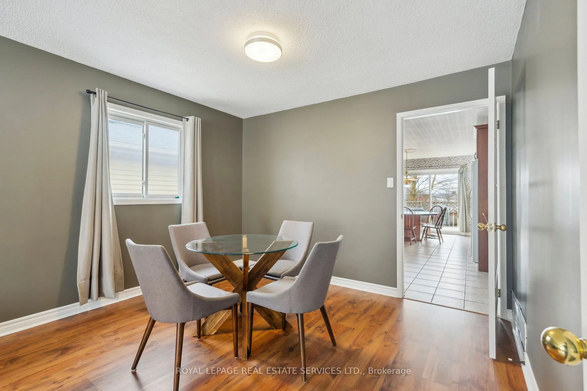 19 Engel Crescent