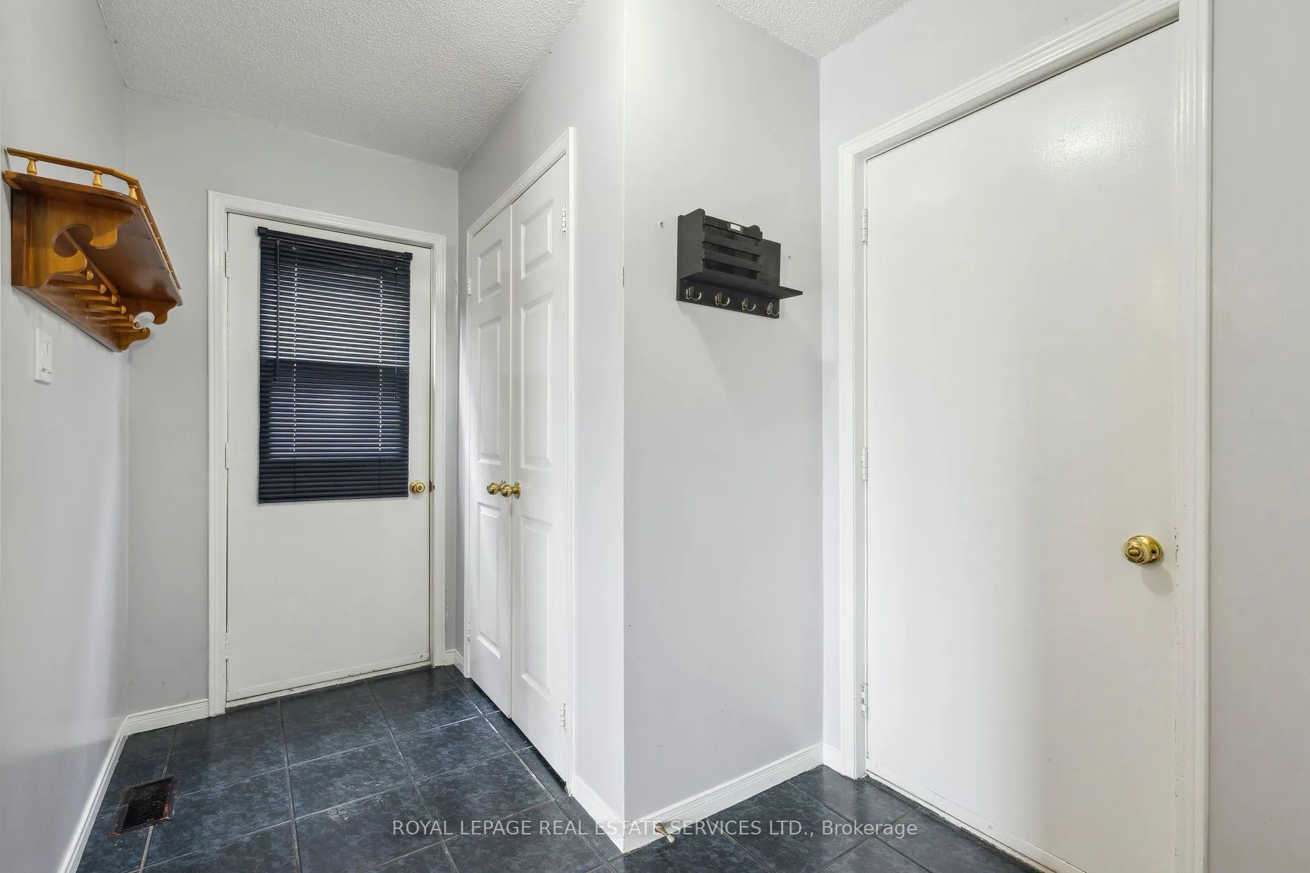 19 Engel Crescent