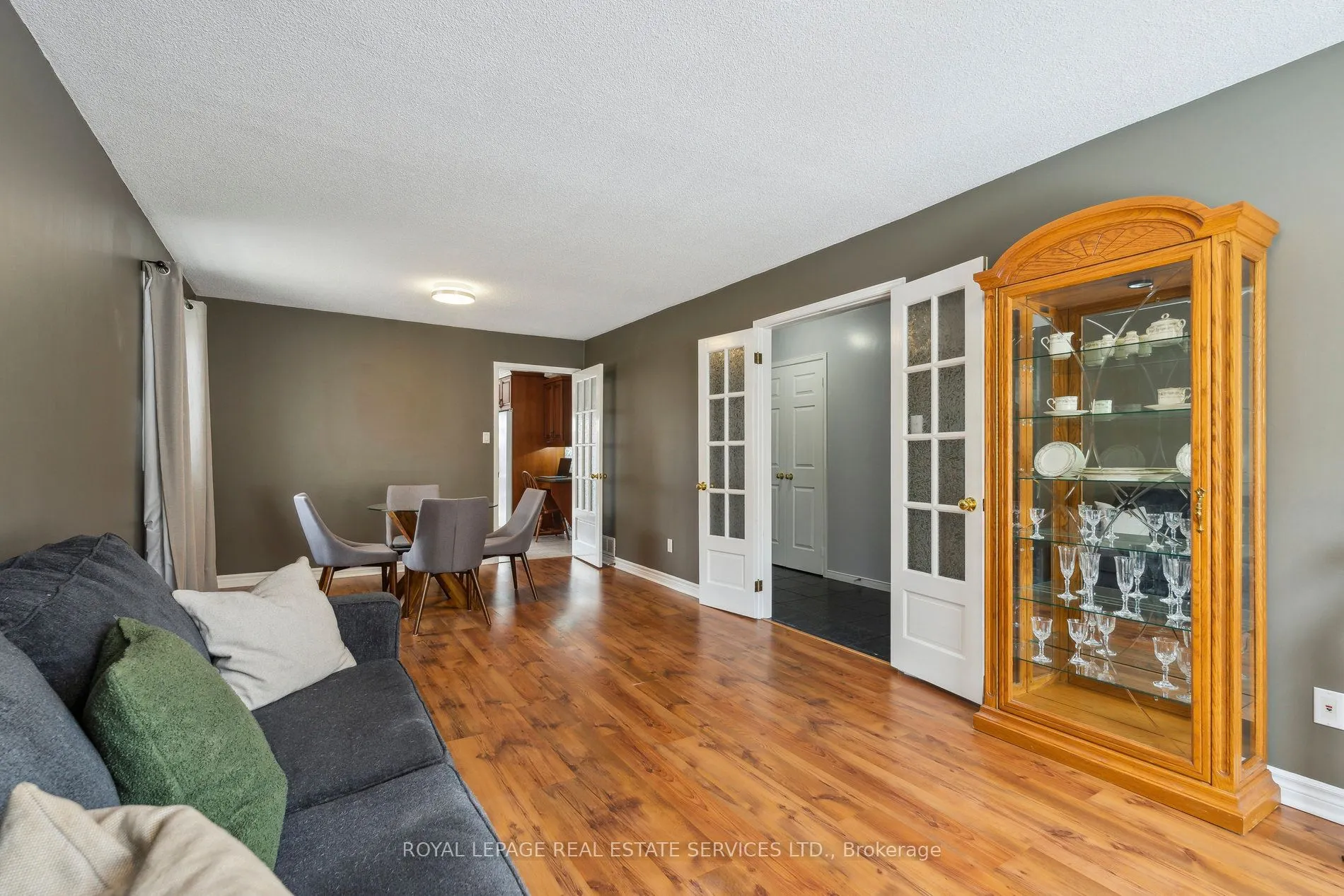 19 Engel Crescent