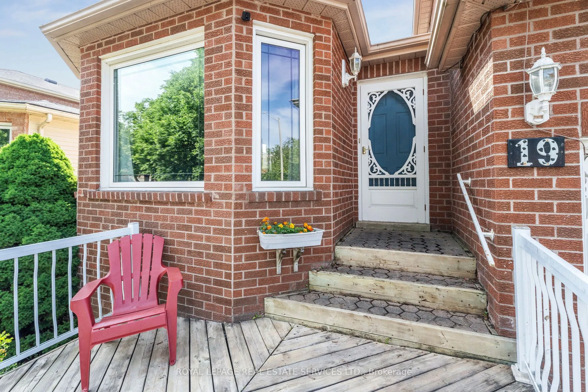 19 Engel Crescent