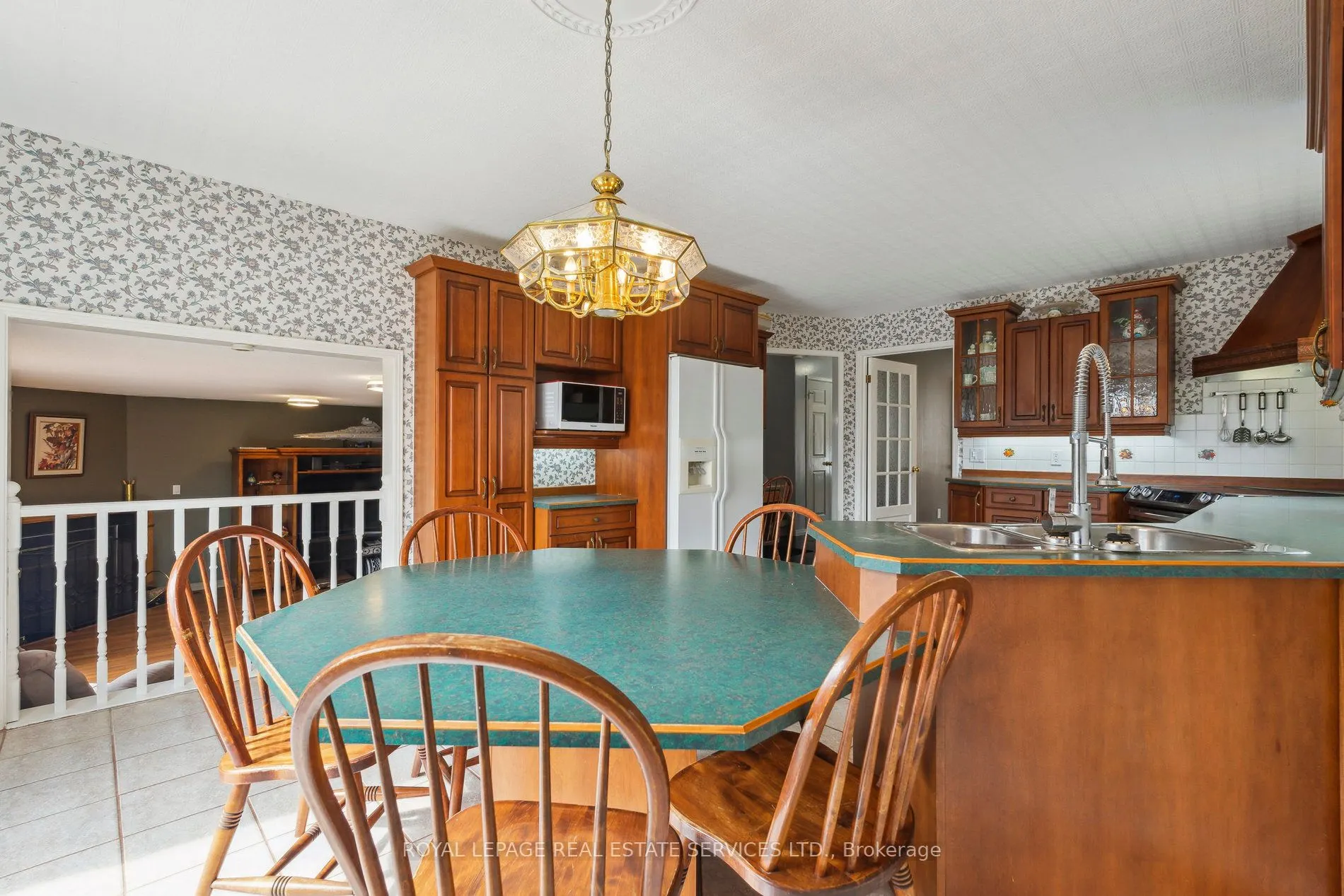 19 Engel Crescent