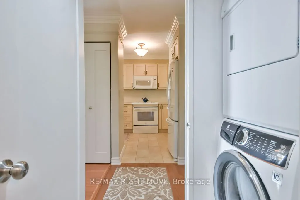 150 Dunlop Street E, #1108