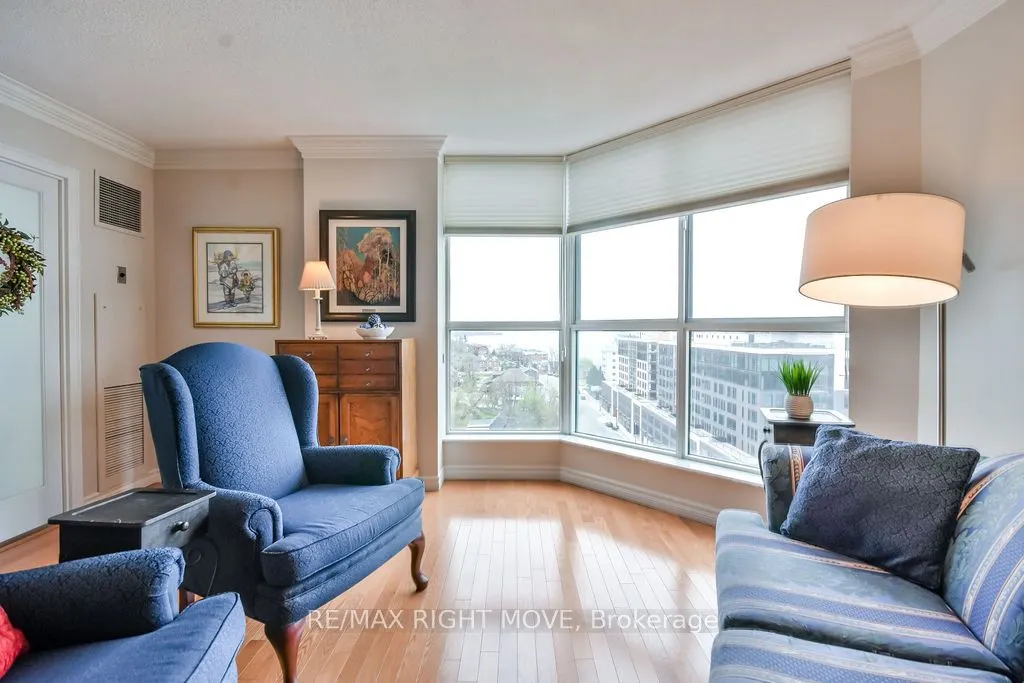 150 Dunlop Street E, #1108