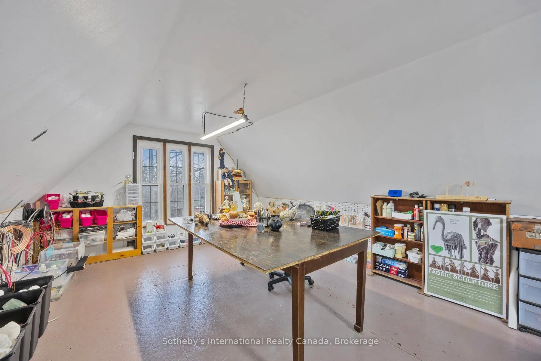 26 Robert Street E