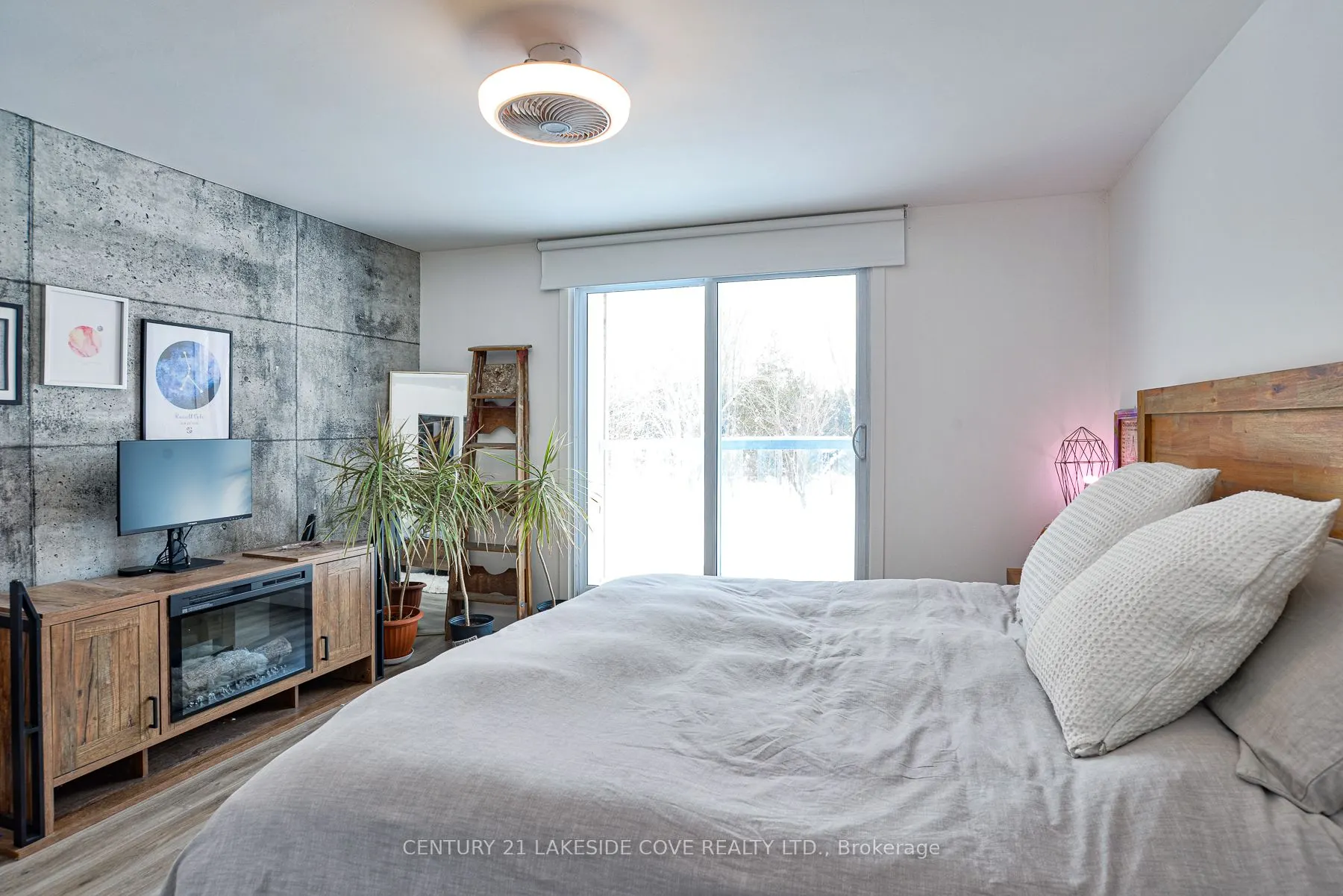 4 Paradise Boulevard #19