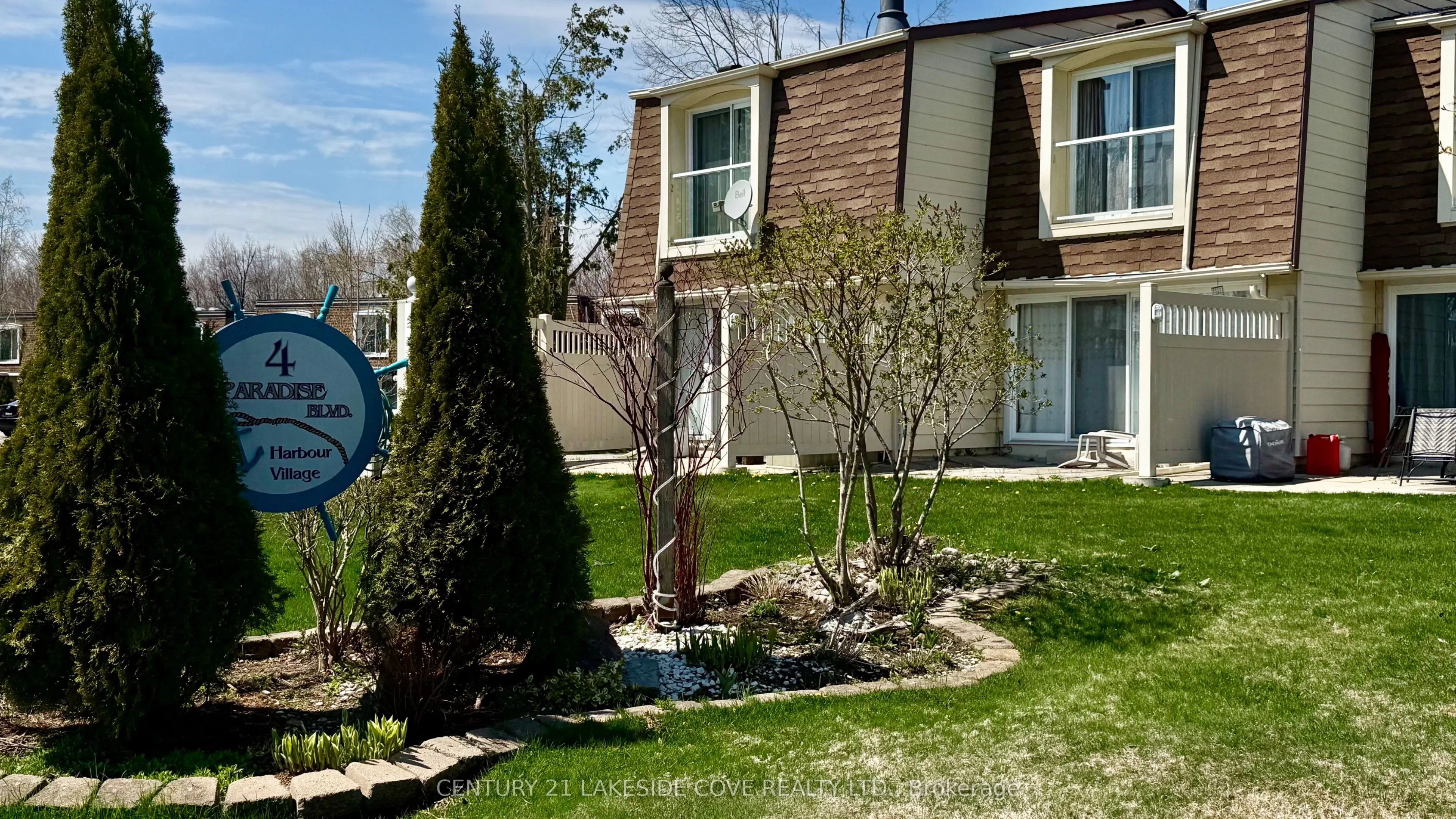 4 Paradise Boulevard #19