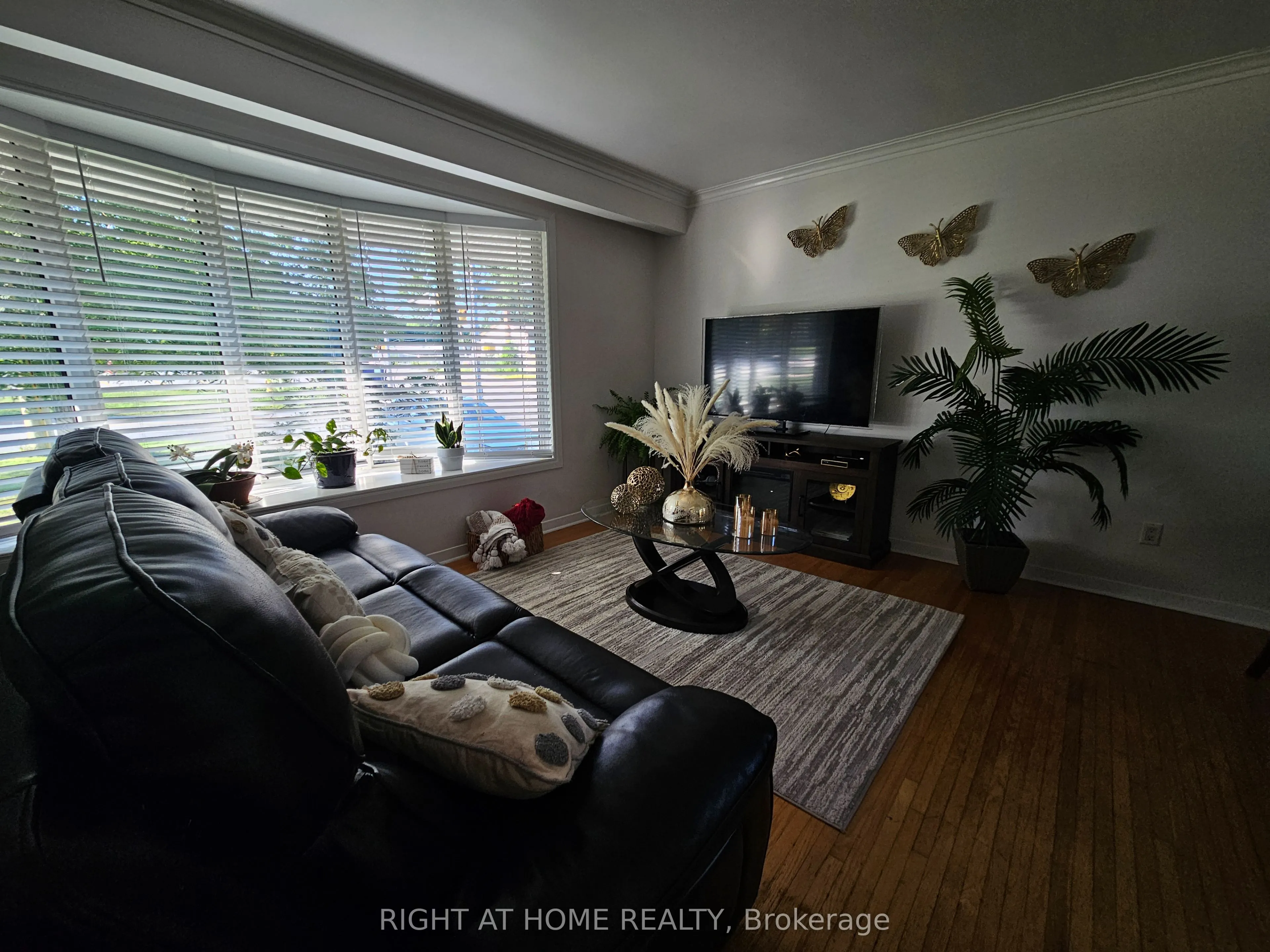 63 Cundles Road E