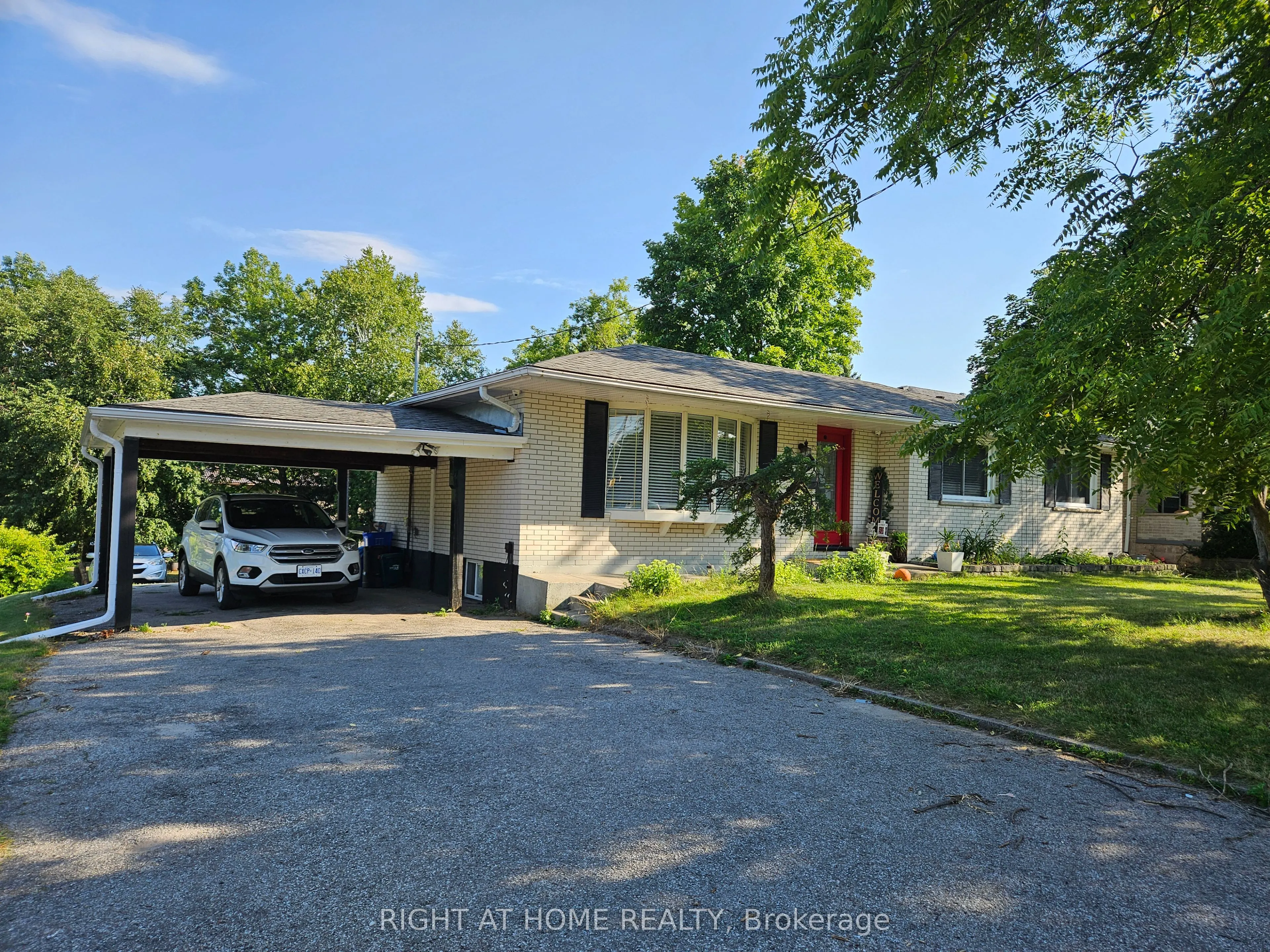 63 Cundles Road E