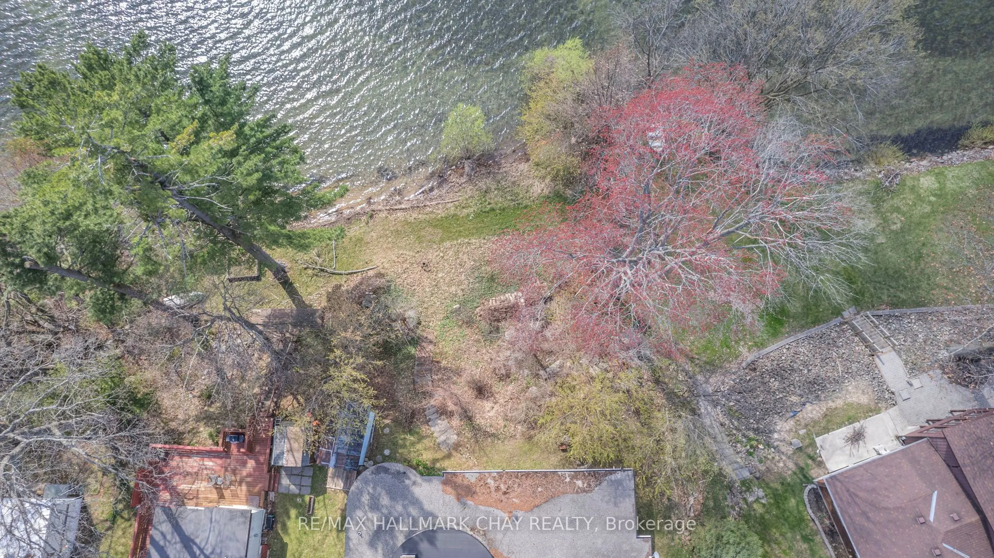 4 Lakeshore Road