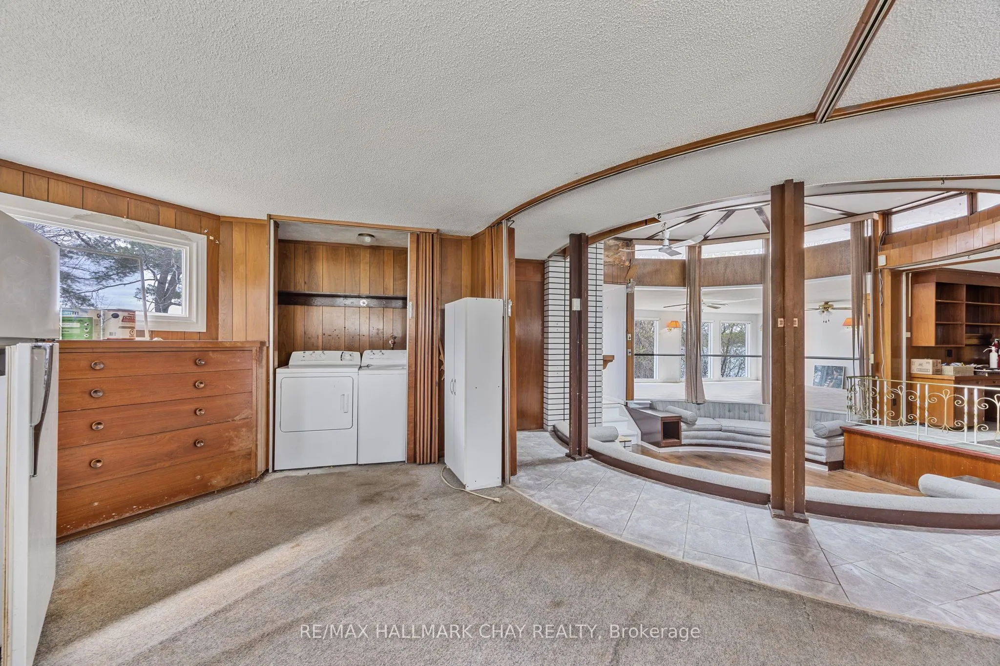 4 Lakeshore Road