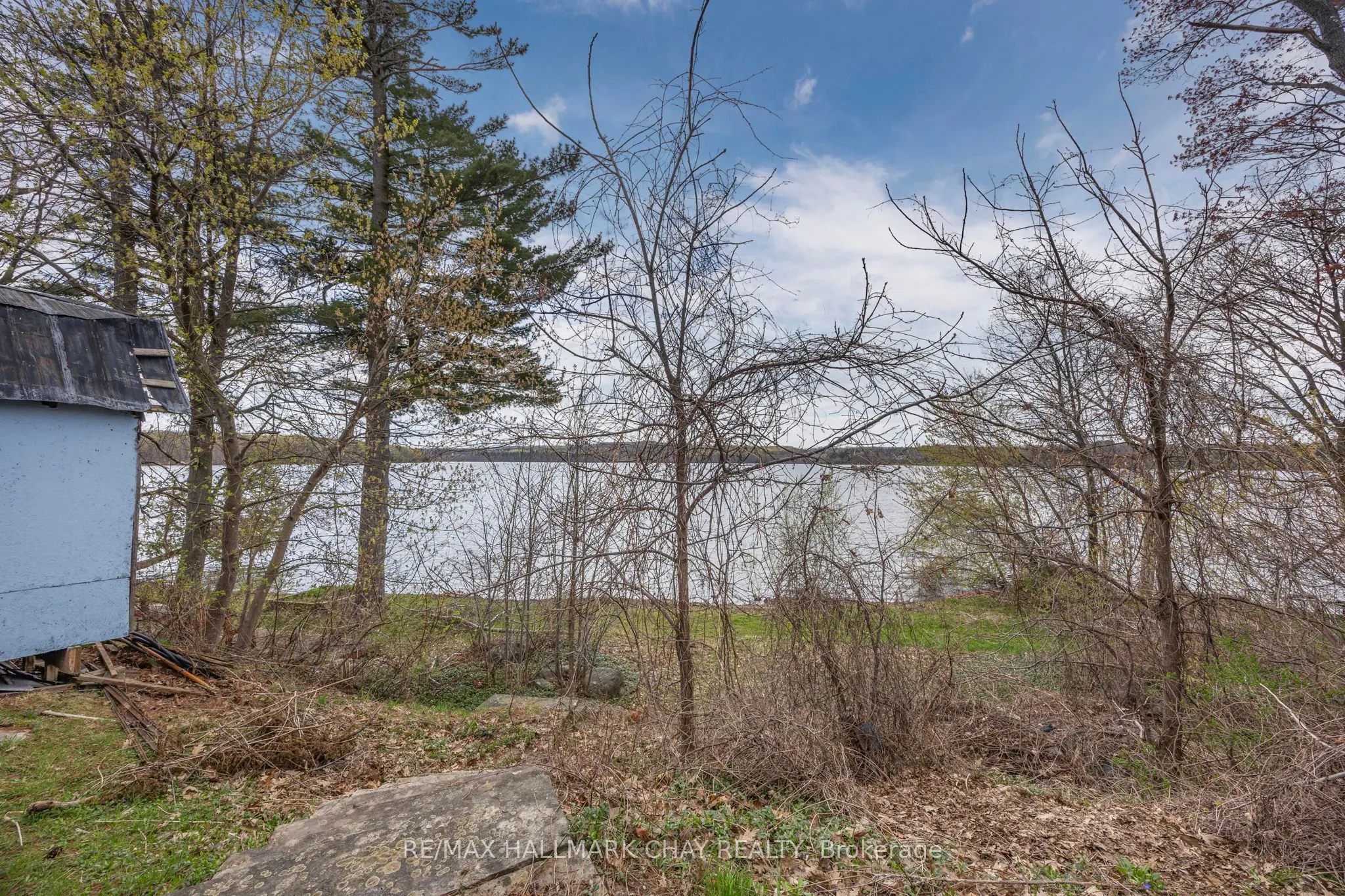 4 Lakeshore Road