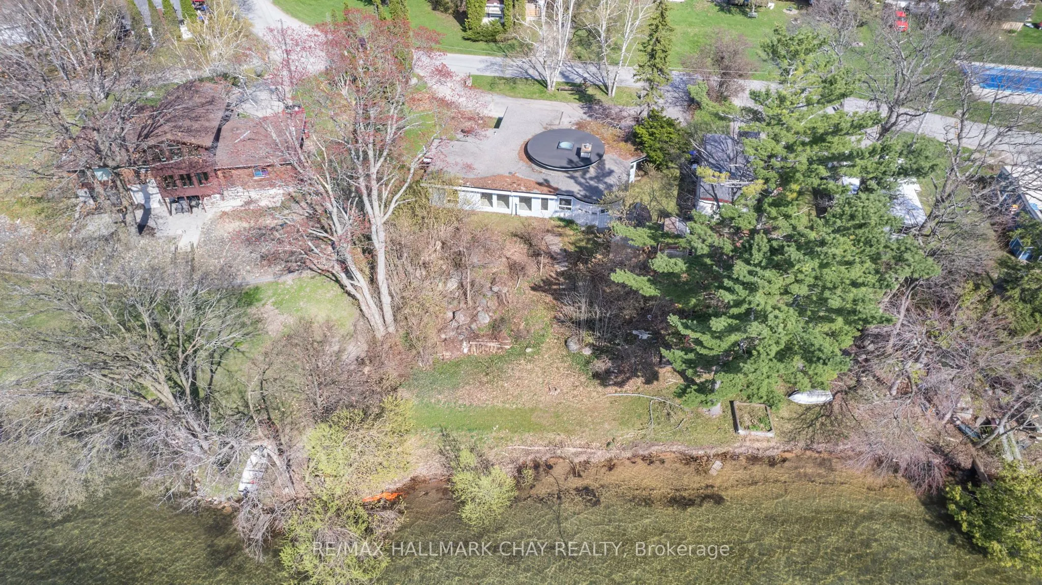 4 Lakeshore Road