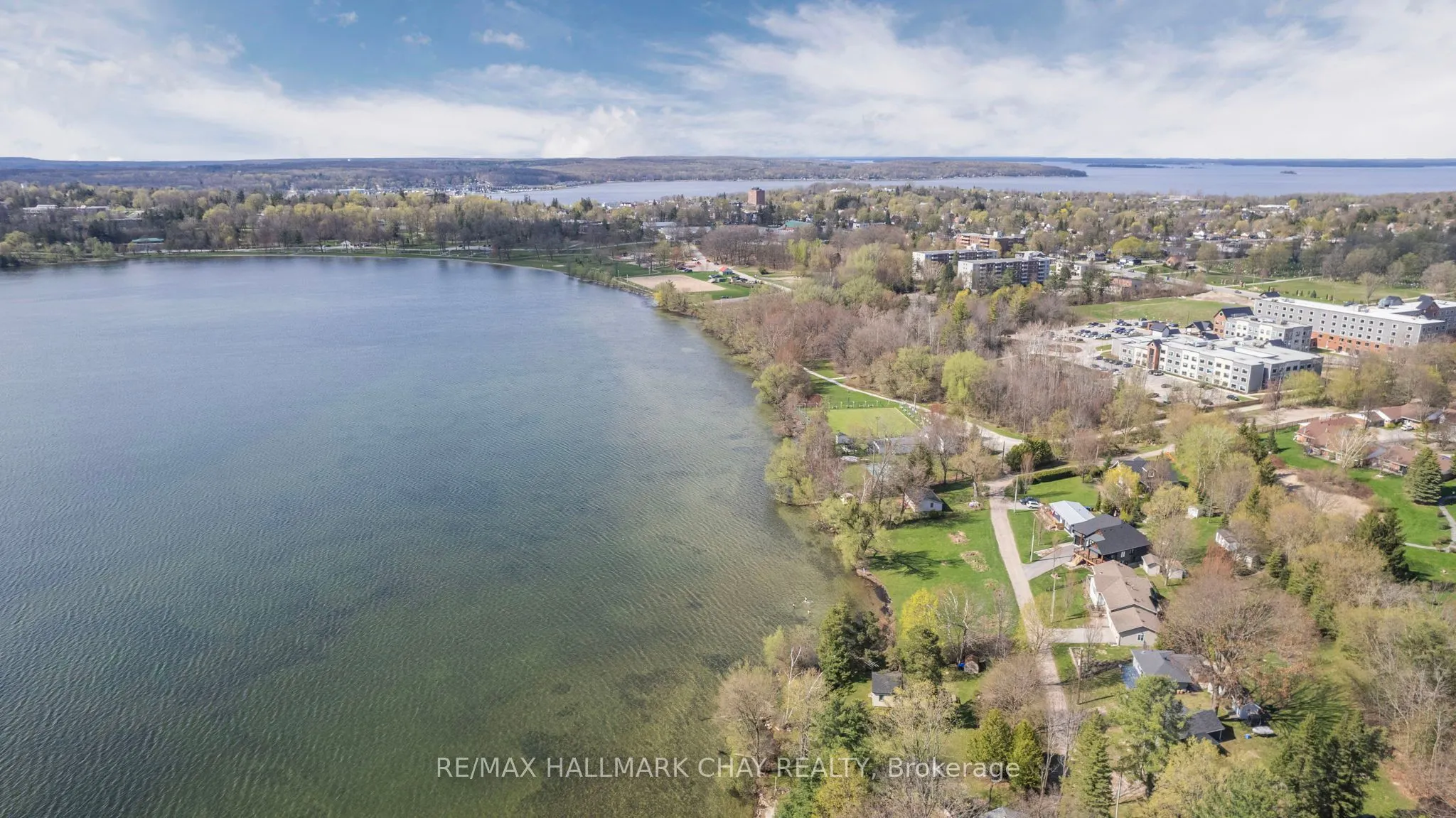 4 Lakeshore Road