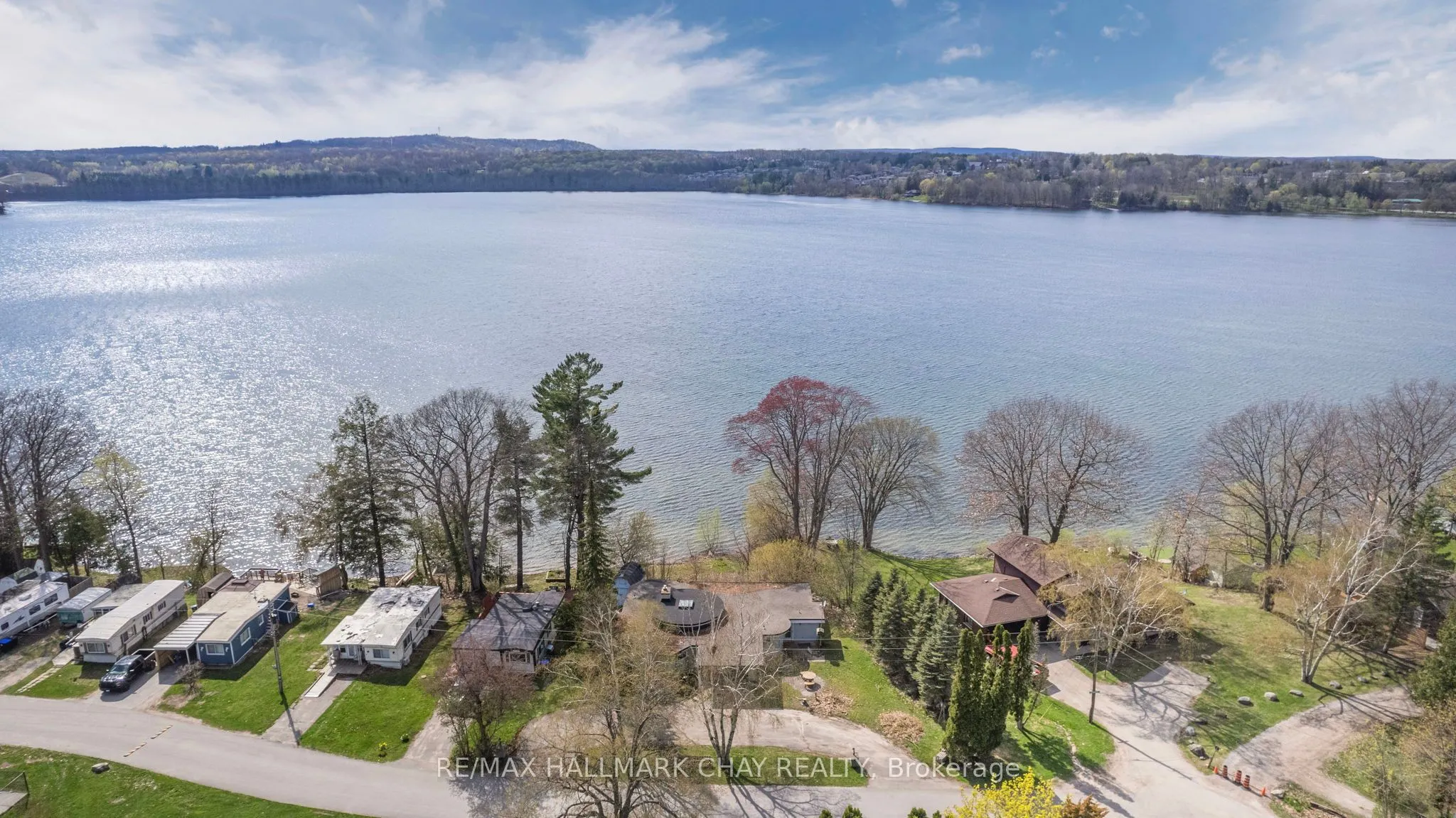 4 Lakeshore Road