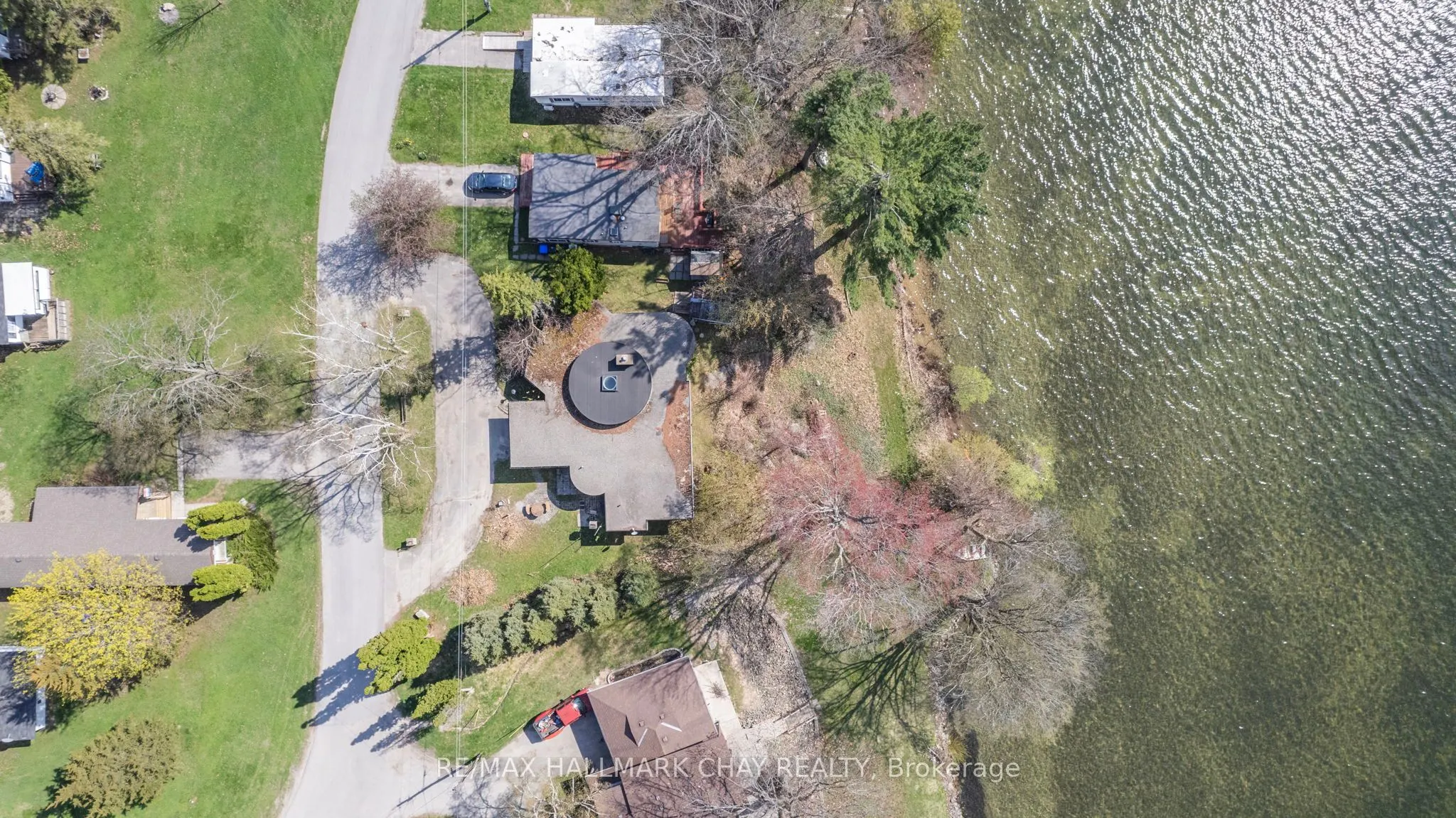 4 Lakeshore Road