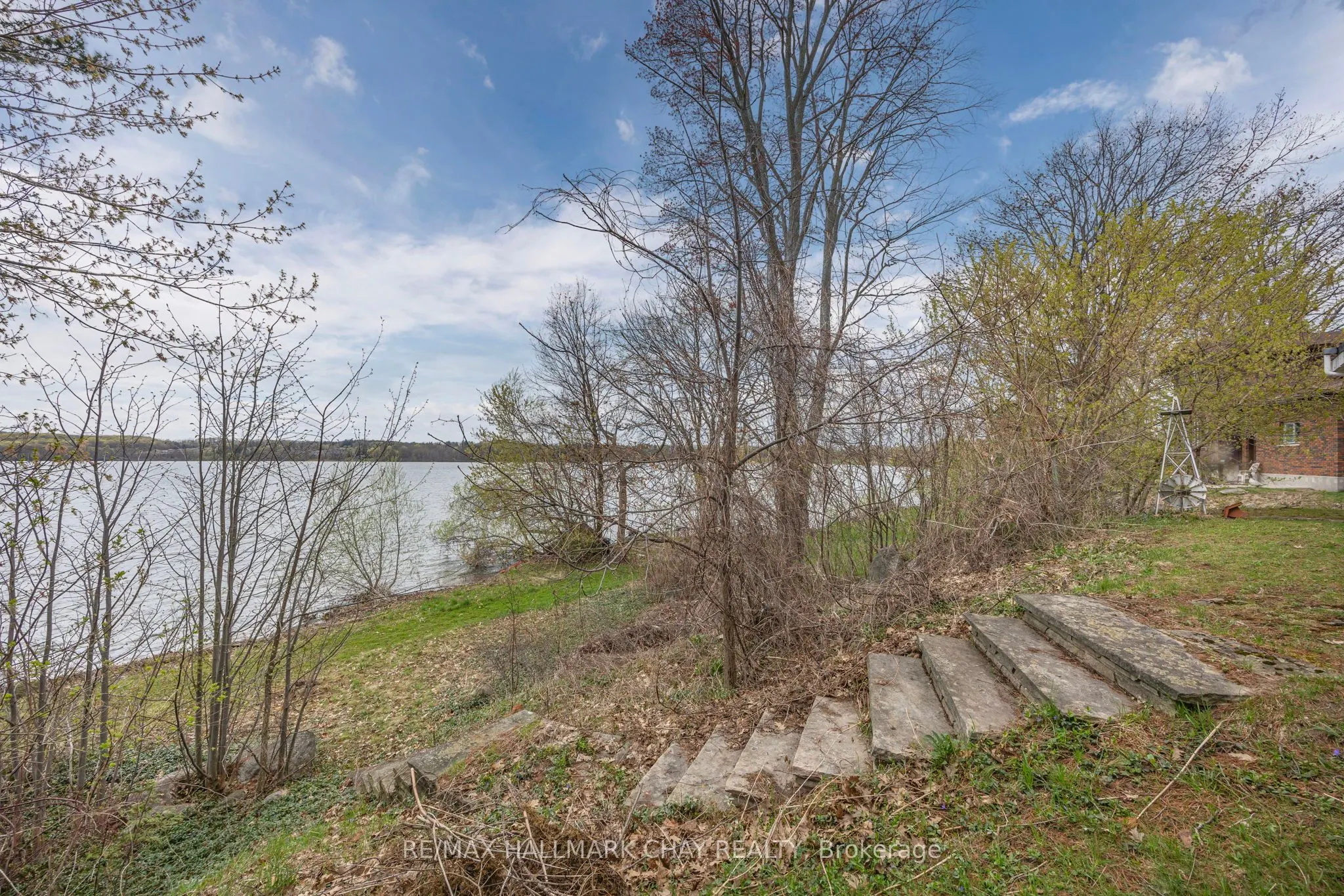 4 Lakeshore Road