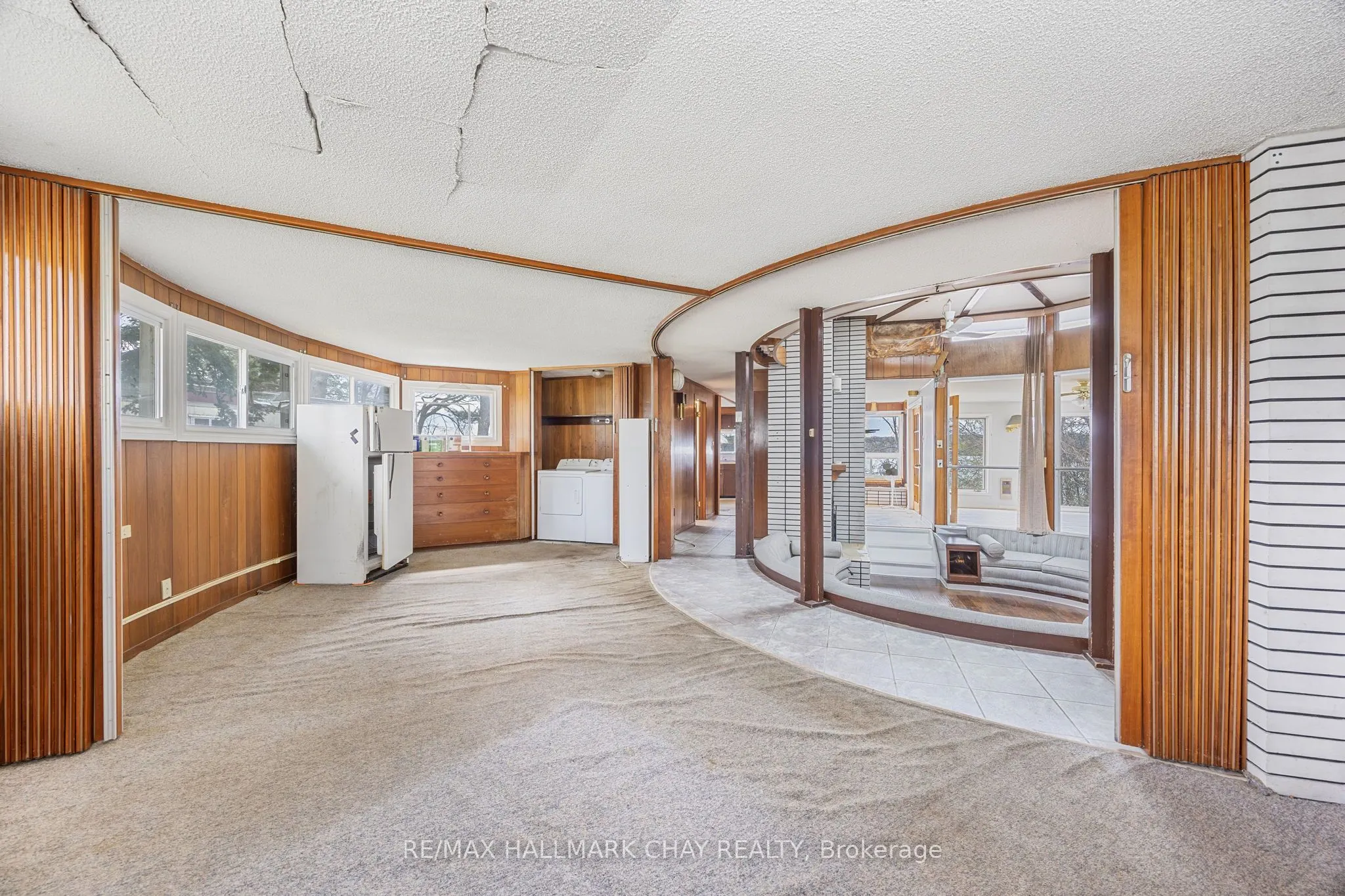 4 Lakeshore Road