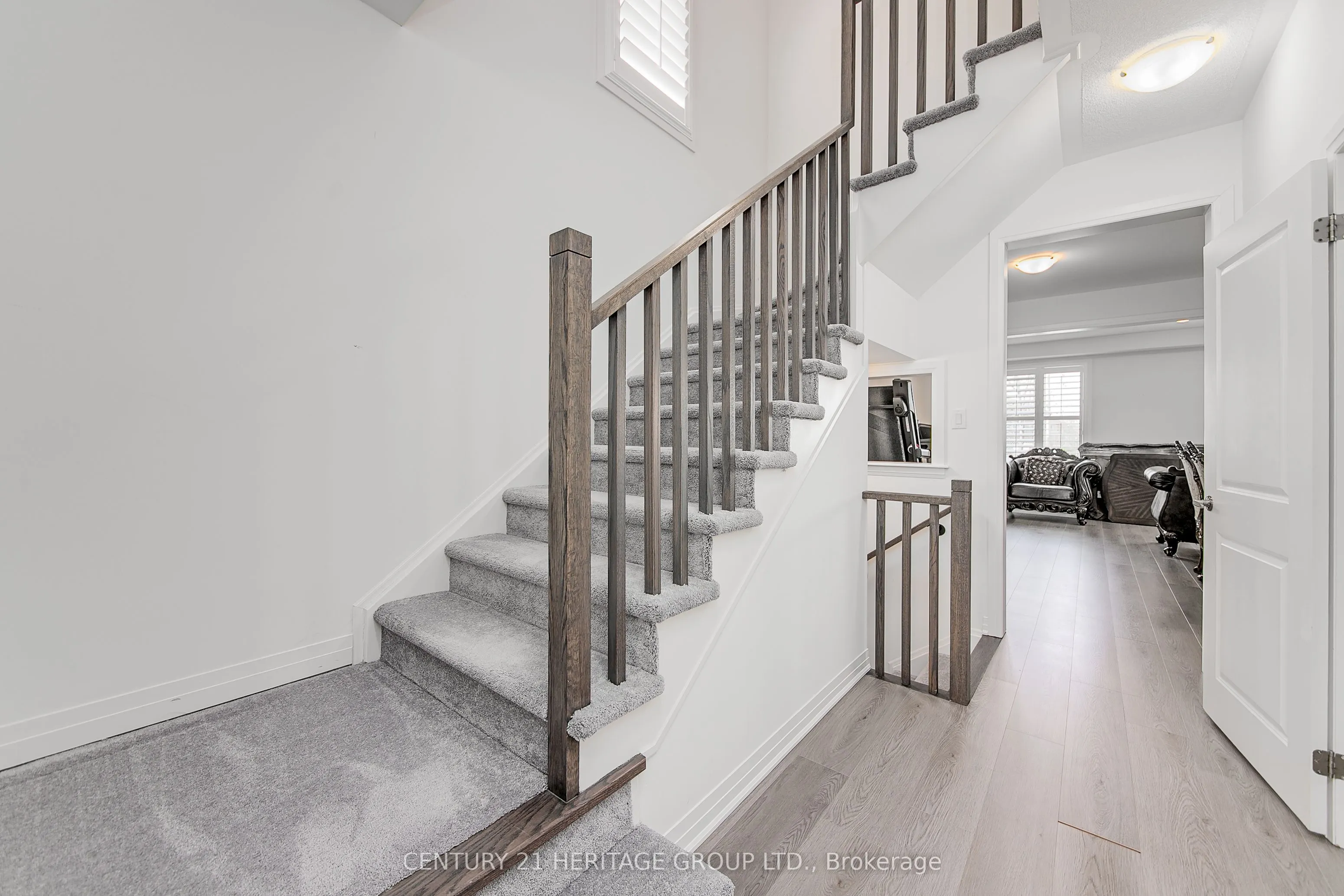 69 Kirkwood Way