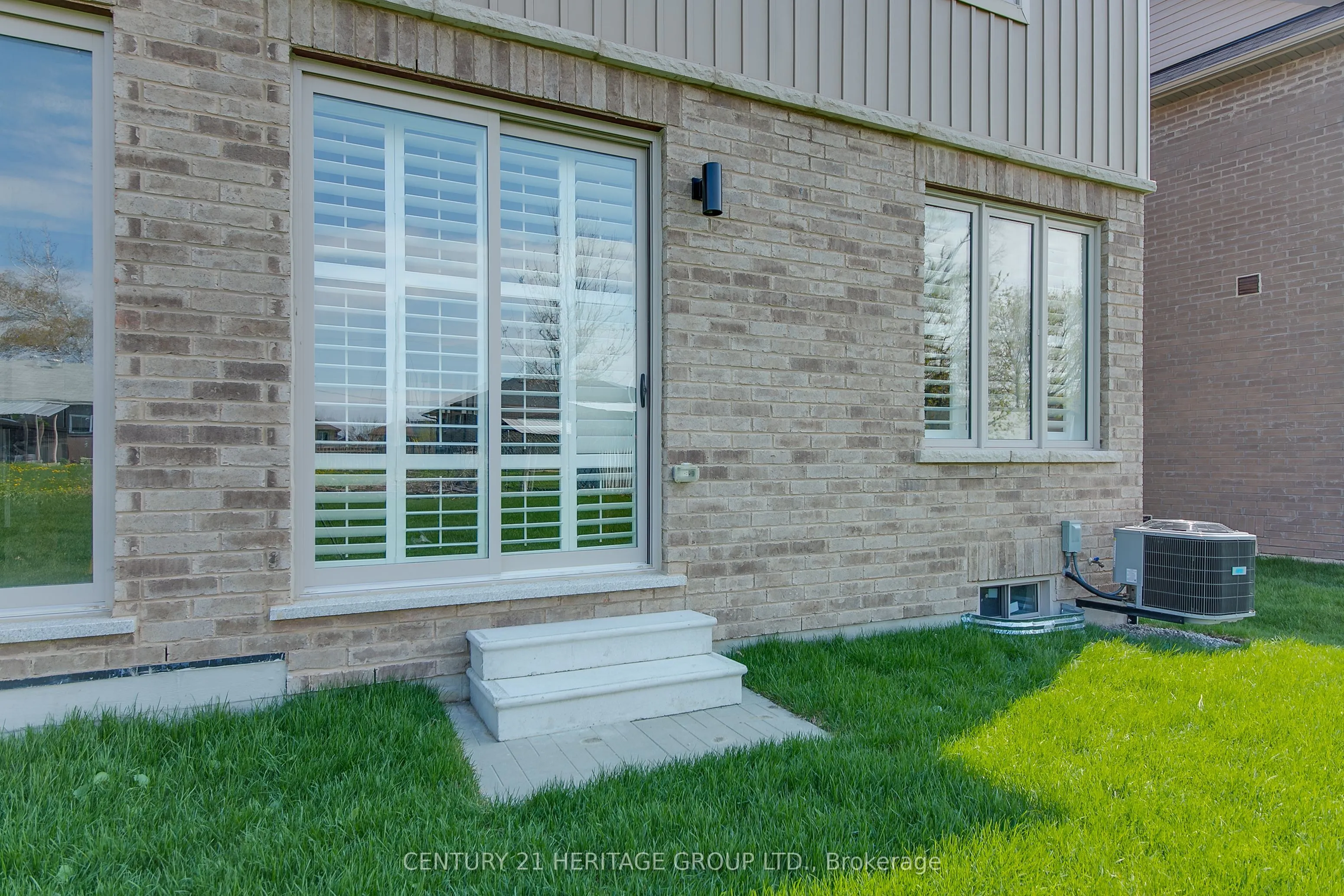 69 Kirkwood Way