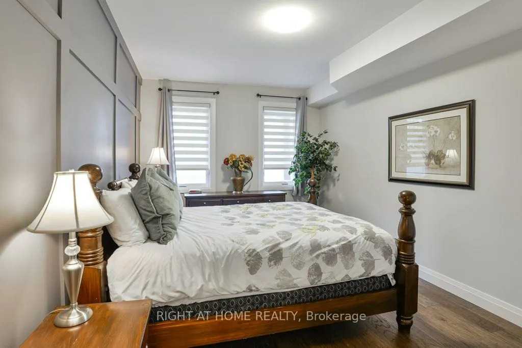 45 Rosy Beach Court E
