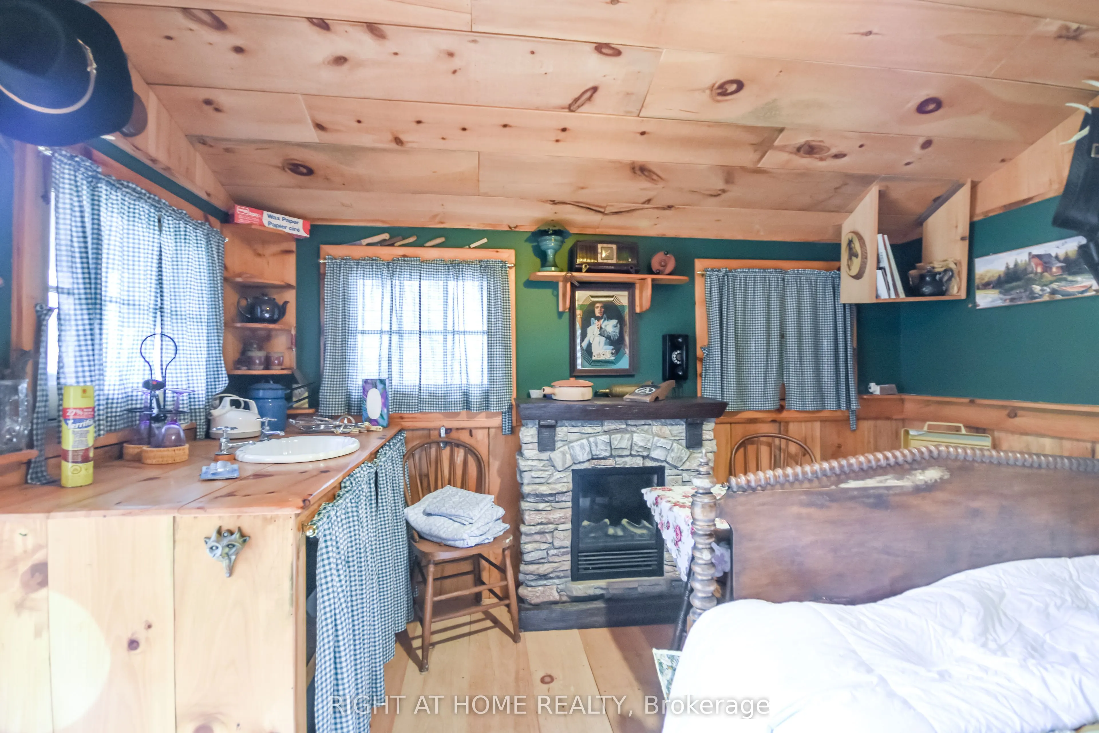 287 Edgehill Drive