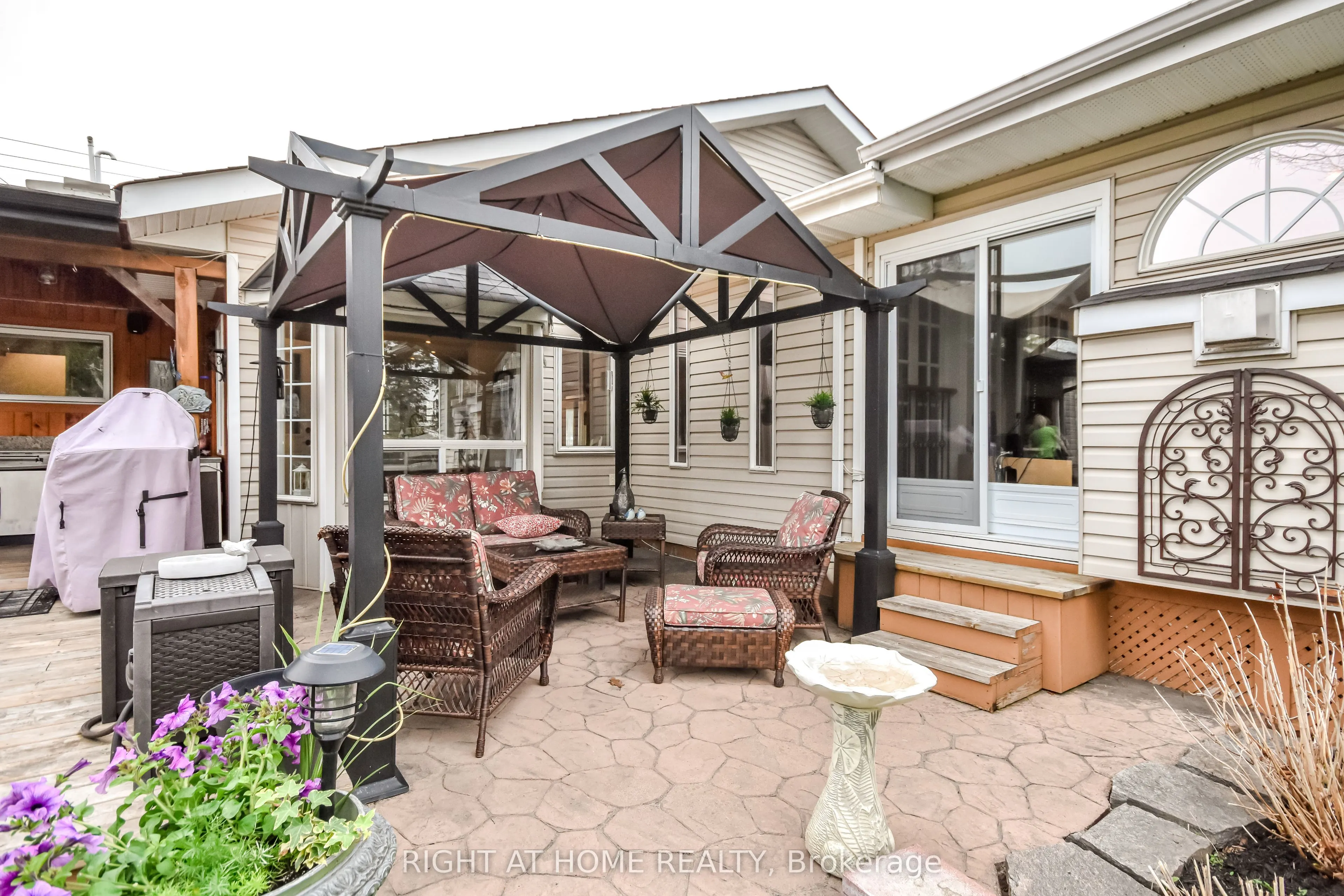 287 Edgehill Drive