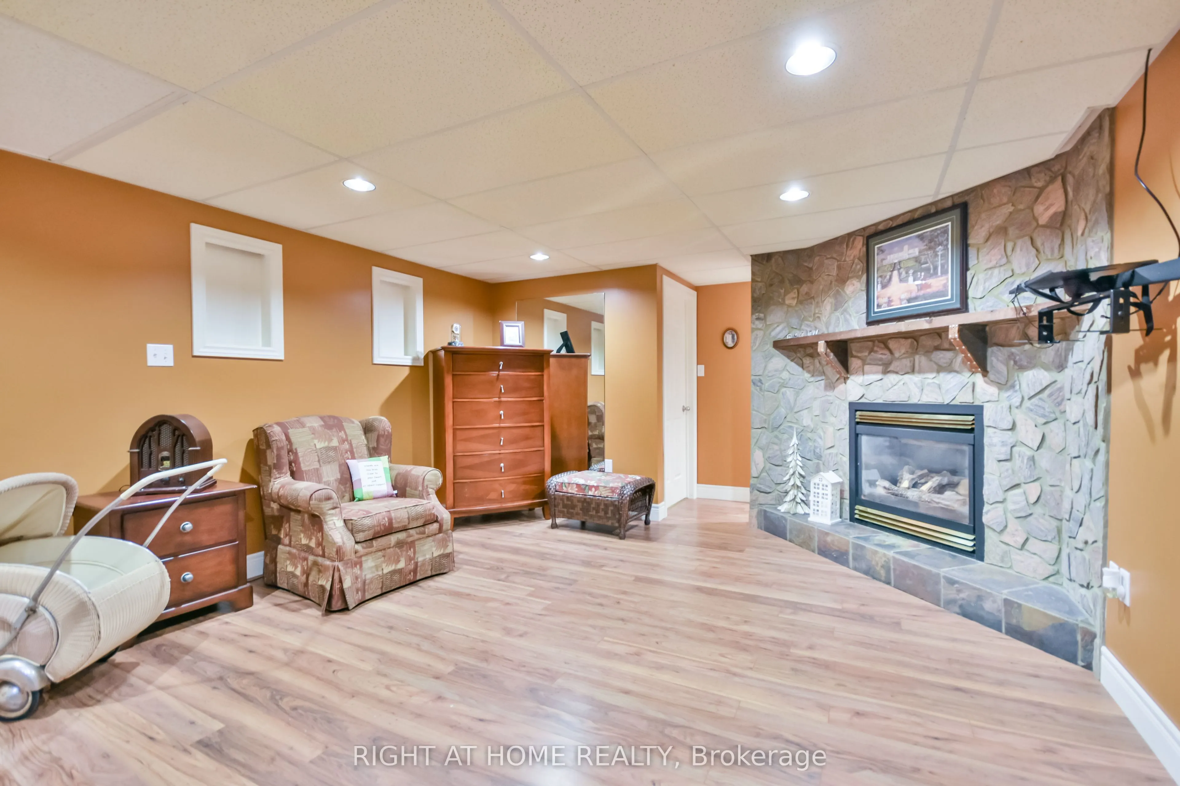 287 Edgehill Drive