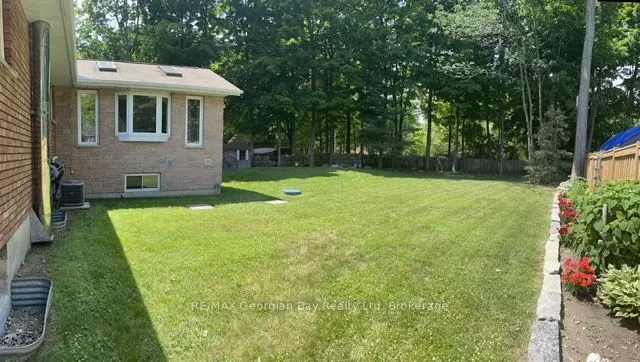 16 Mundy Avenue