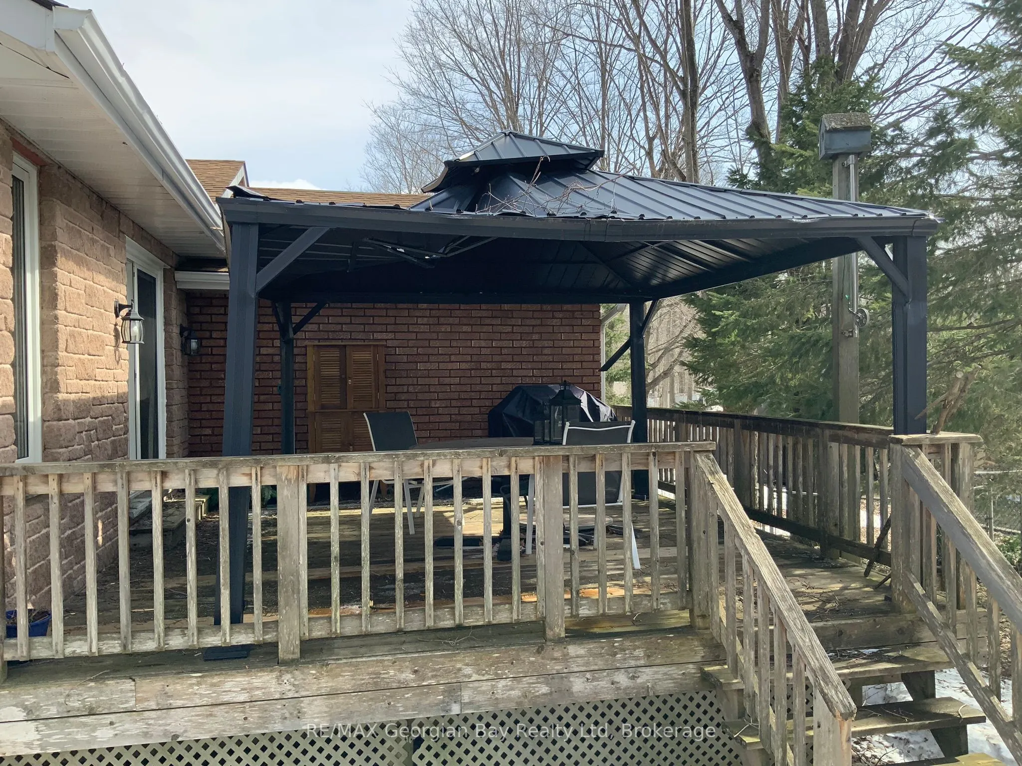 16 Mundy Avenue