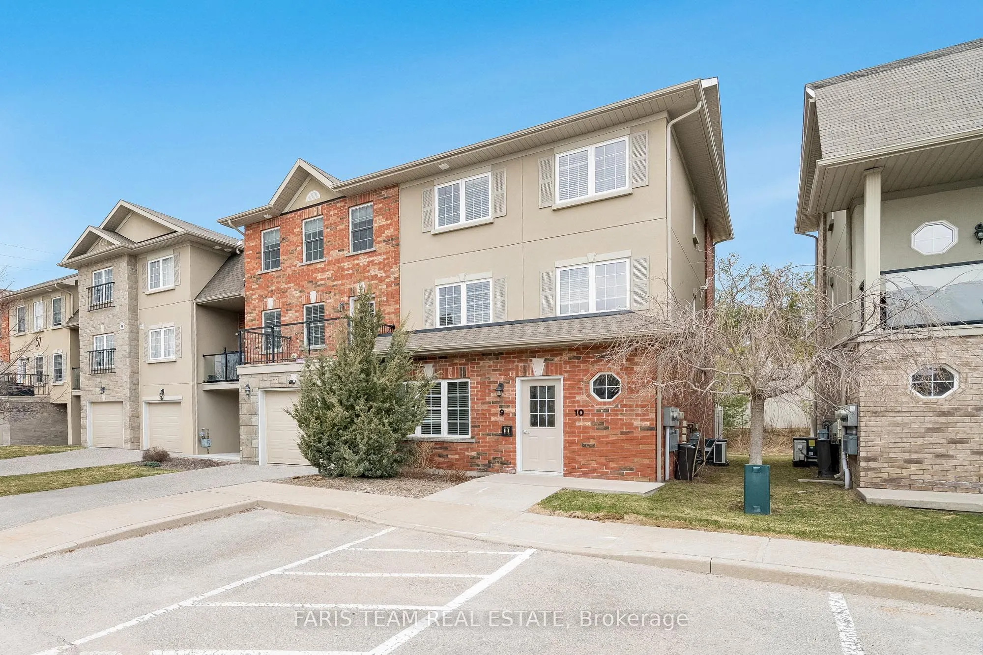 57 Ferndale Drive S #9